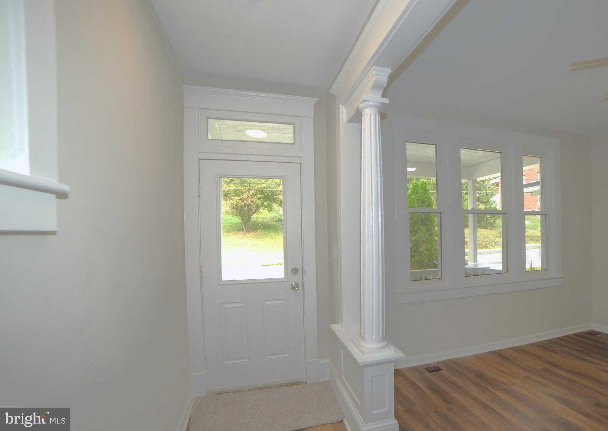 703 Bedford St photo 2