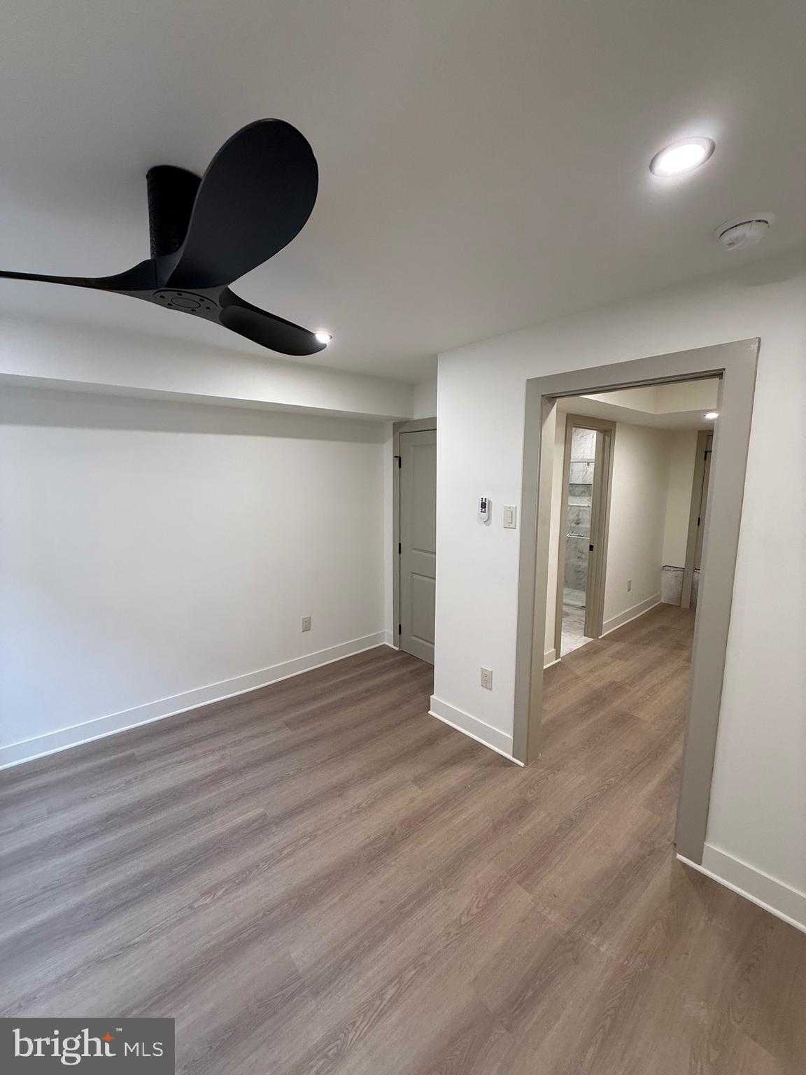 1329 N Dover St photo 22