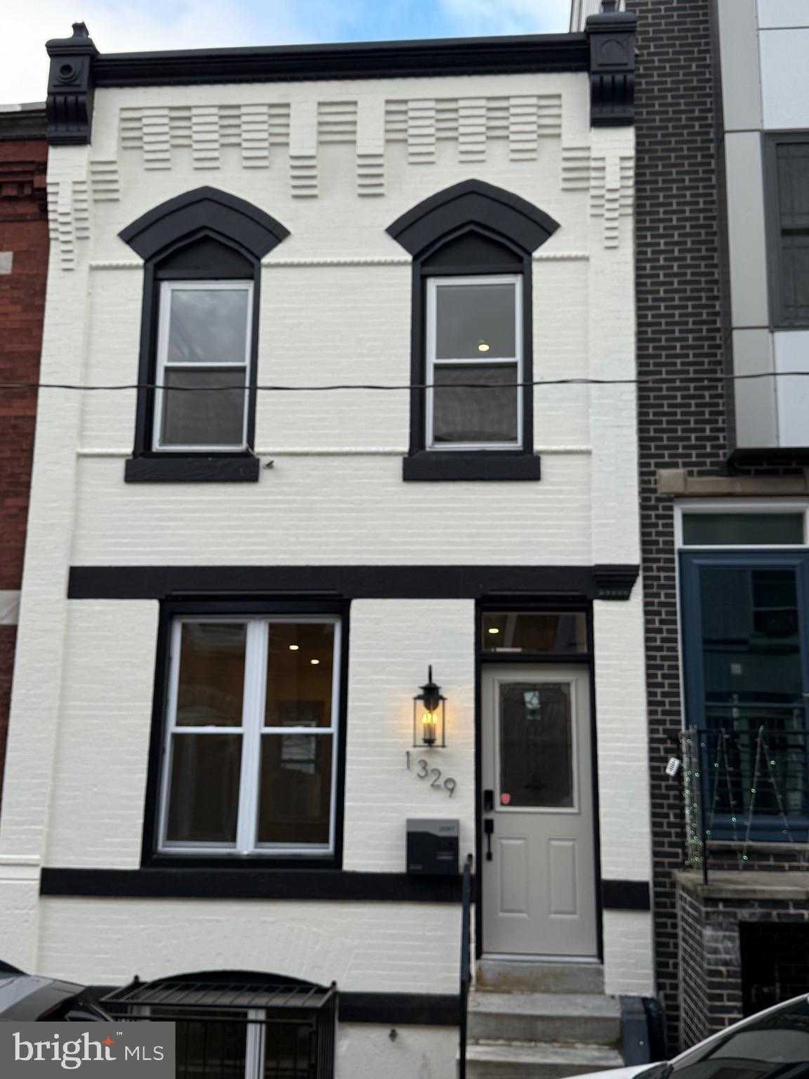 1329 N Dover St photo 25