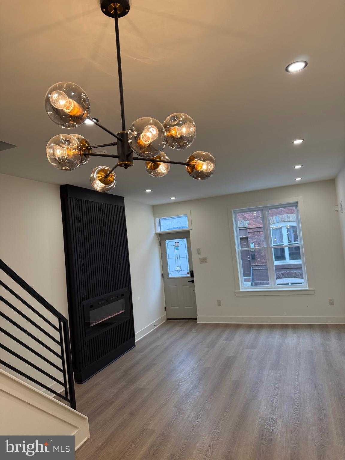 1329 N Dover St photo 6