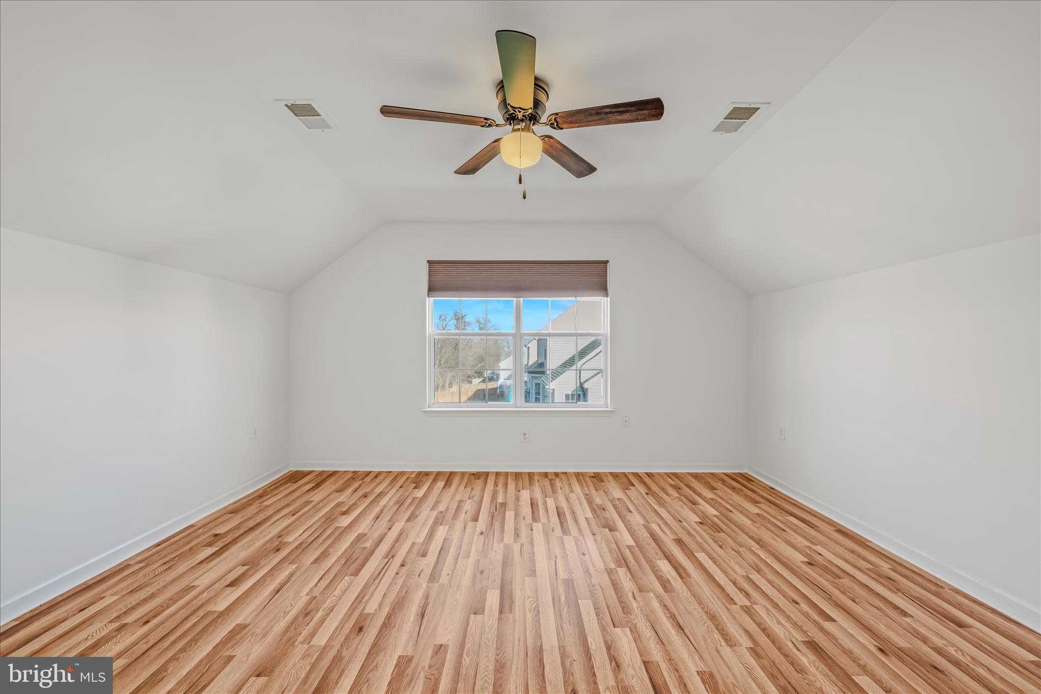 296 Kimberwicke Dr N photo 33