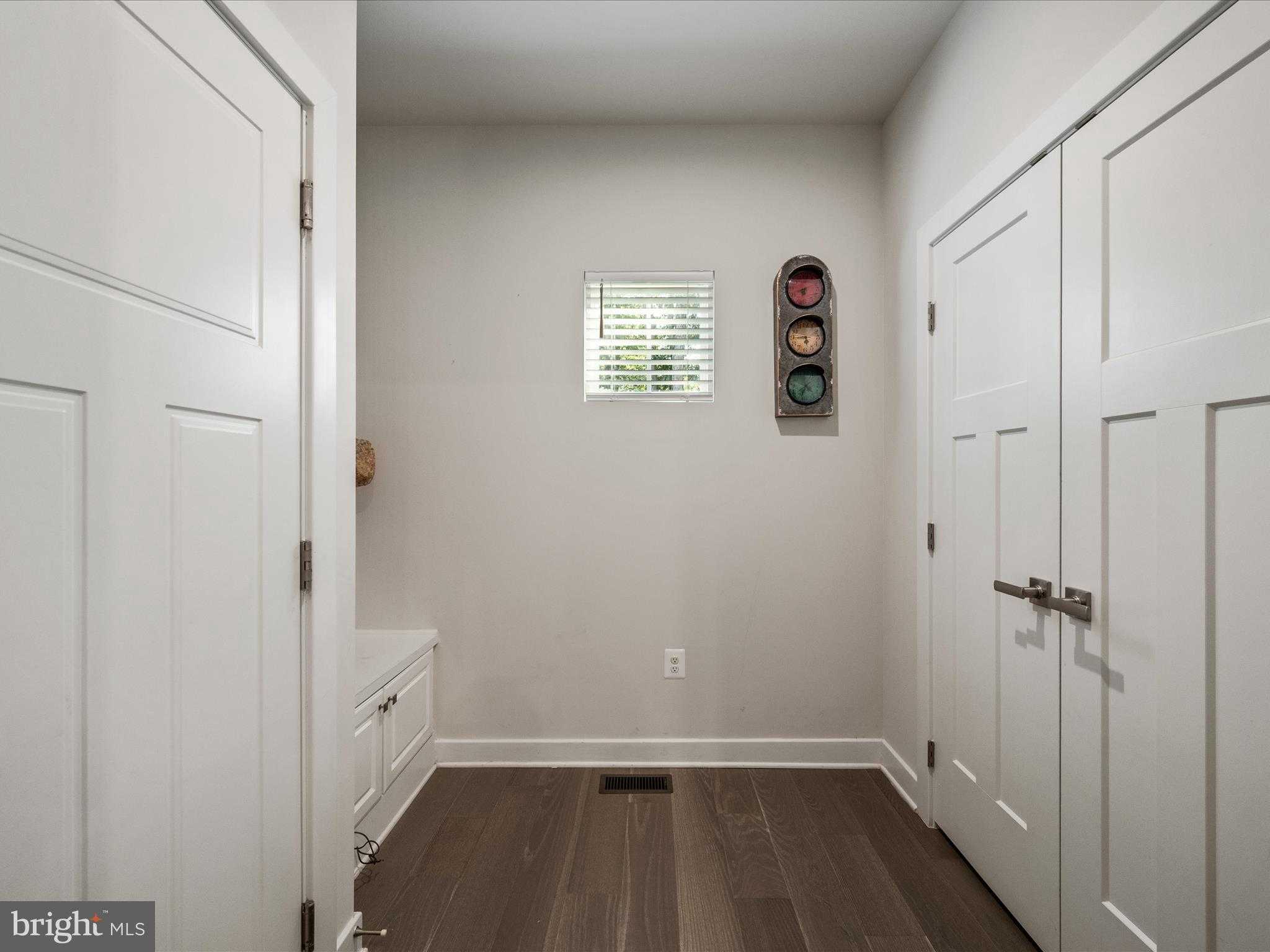 11710 Southview CT photo 30