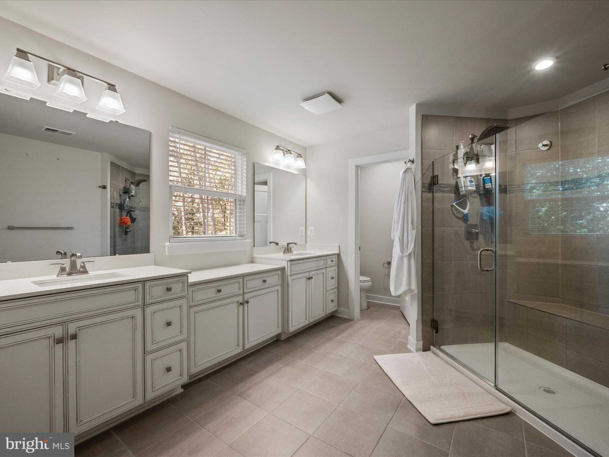 11710 Southview CT photo 47