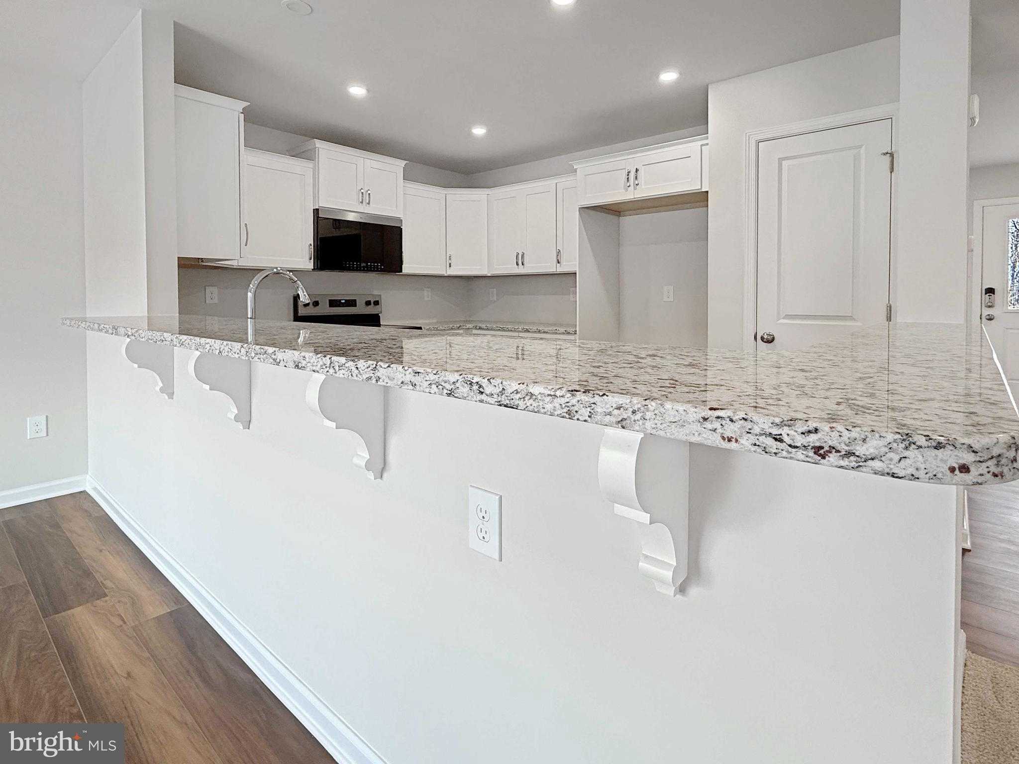 5893 Buchanan Dr photo 11