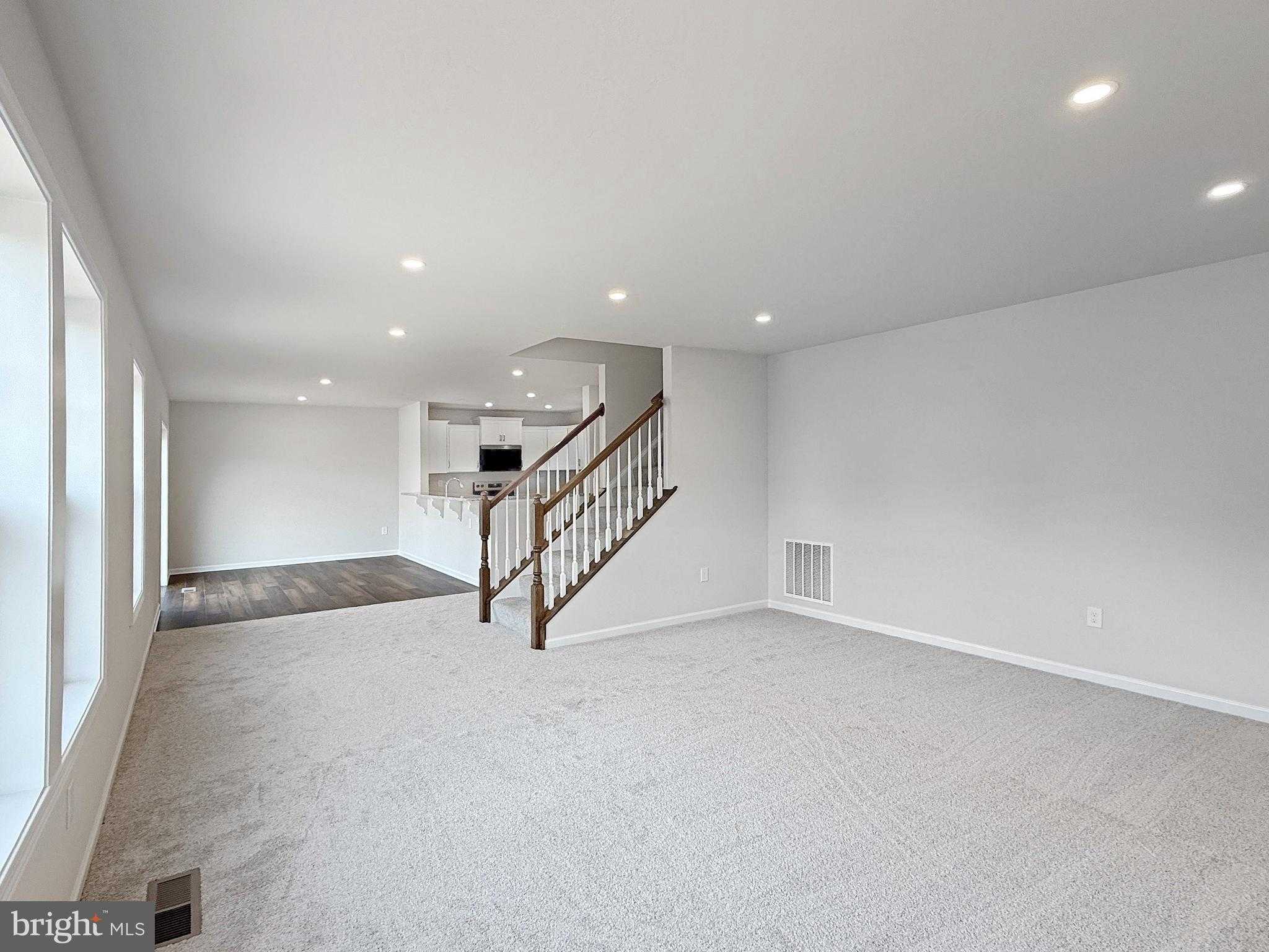 5893 Buchanan Dr photo 16