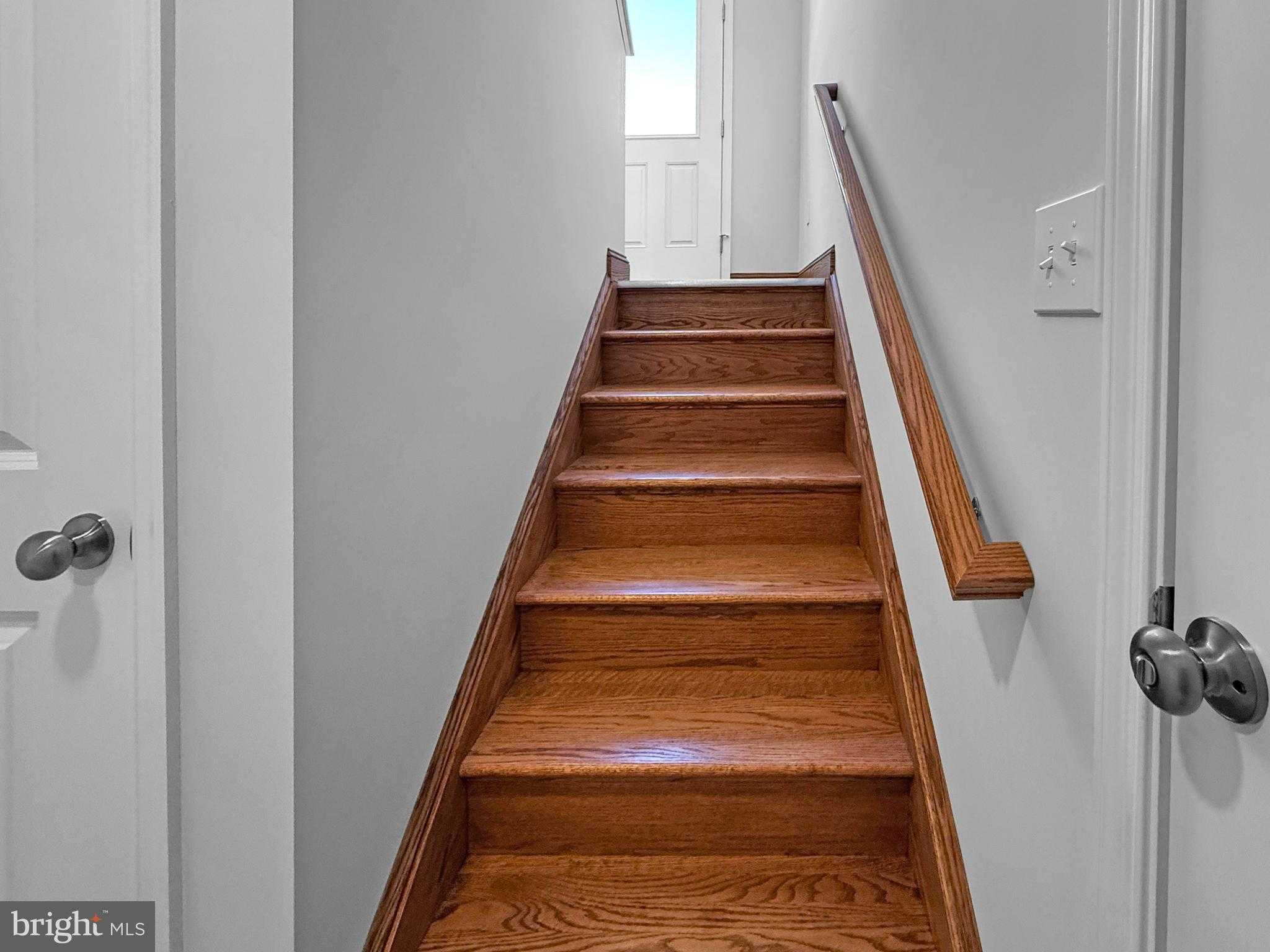 10 Cheltenham Ln photo 4