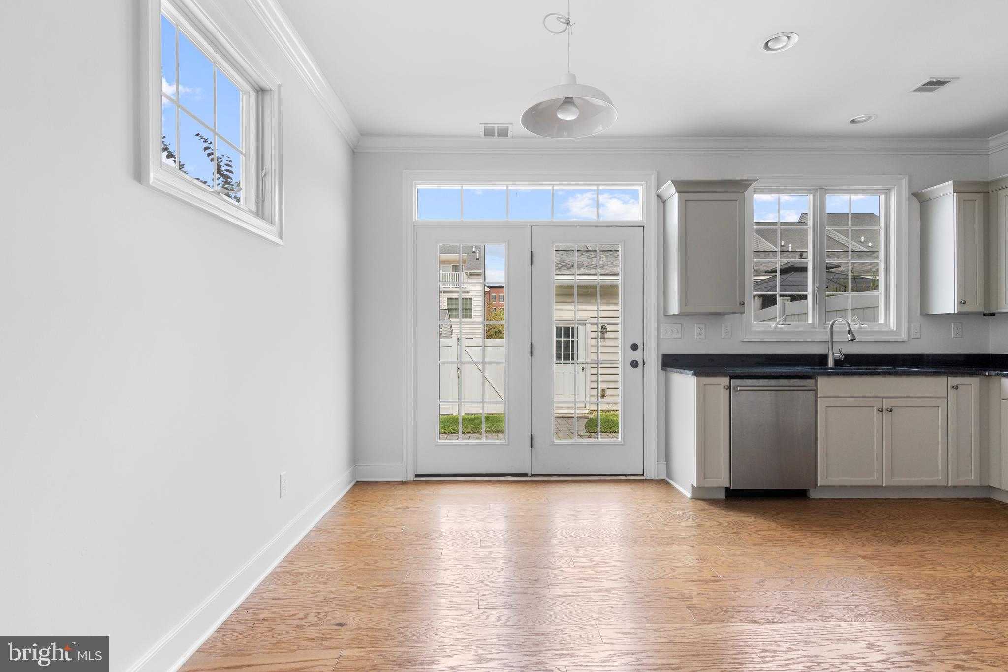 631 Magnolia Ct photo 14