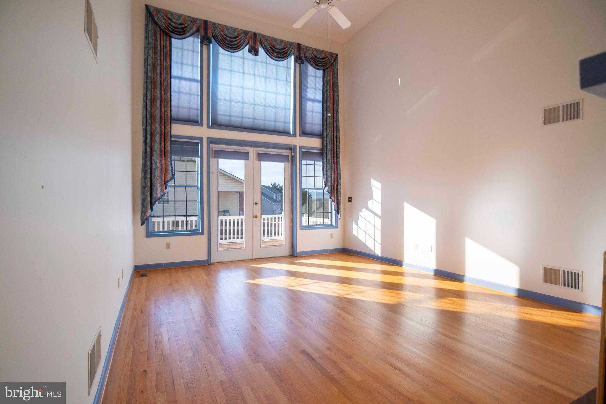 507 Meadow Ln photo 32