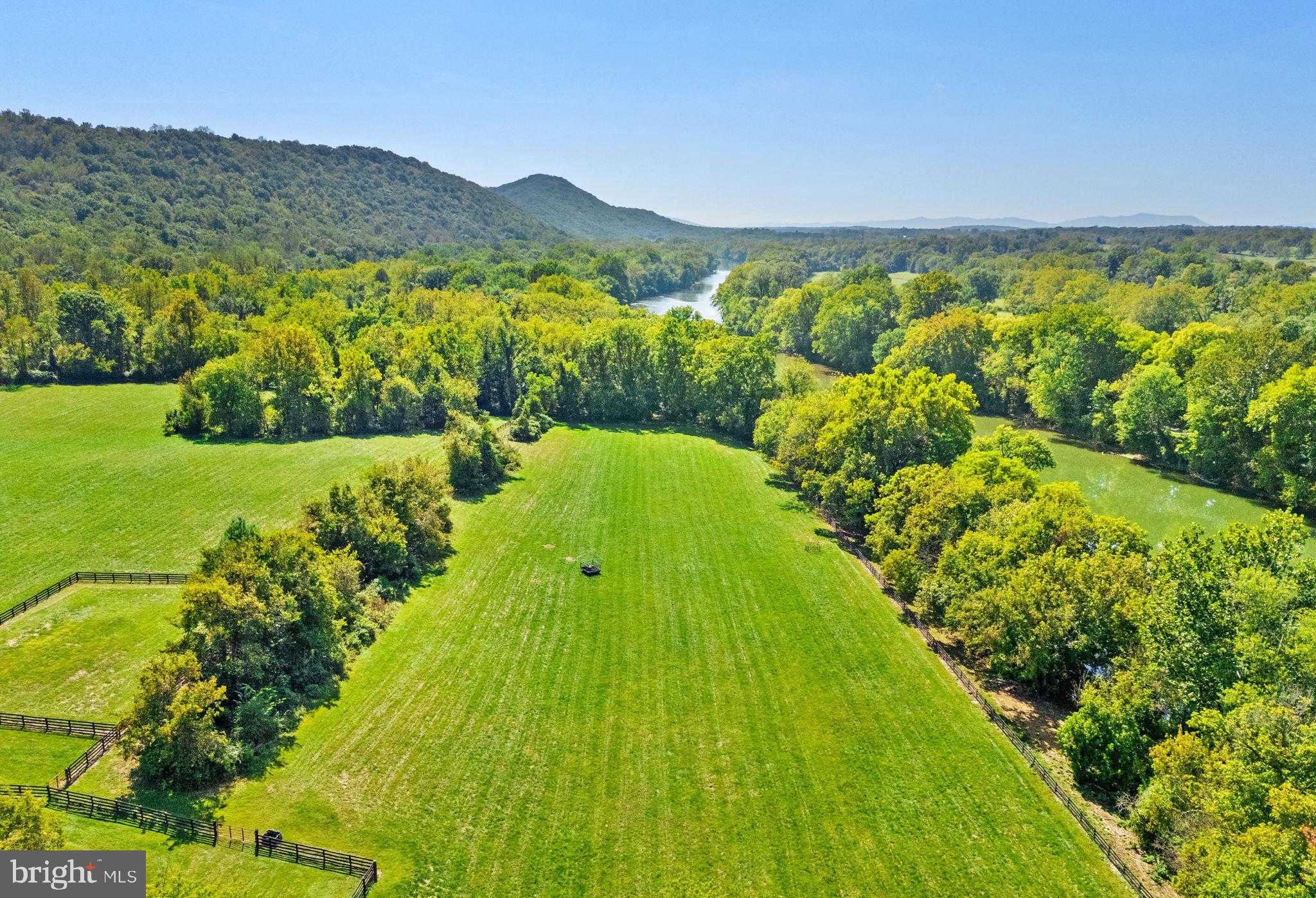 9533 Howellsville Rd photo 2