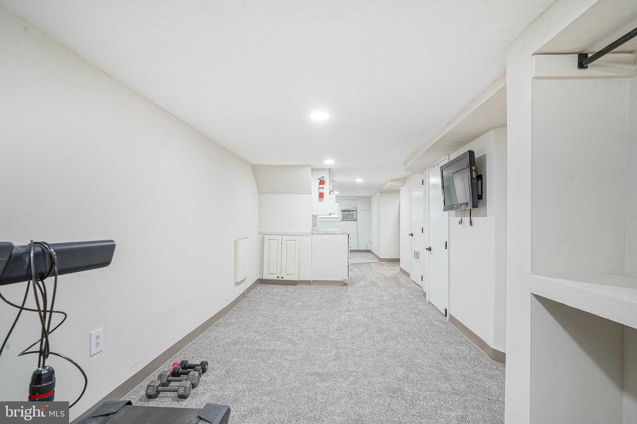 2828 S Beulah St photo 20