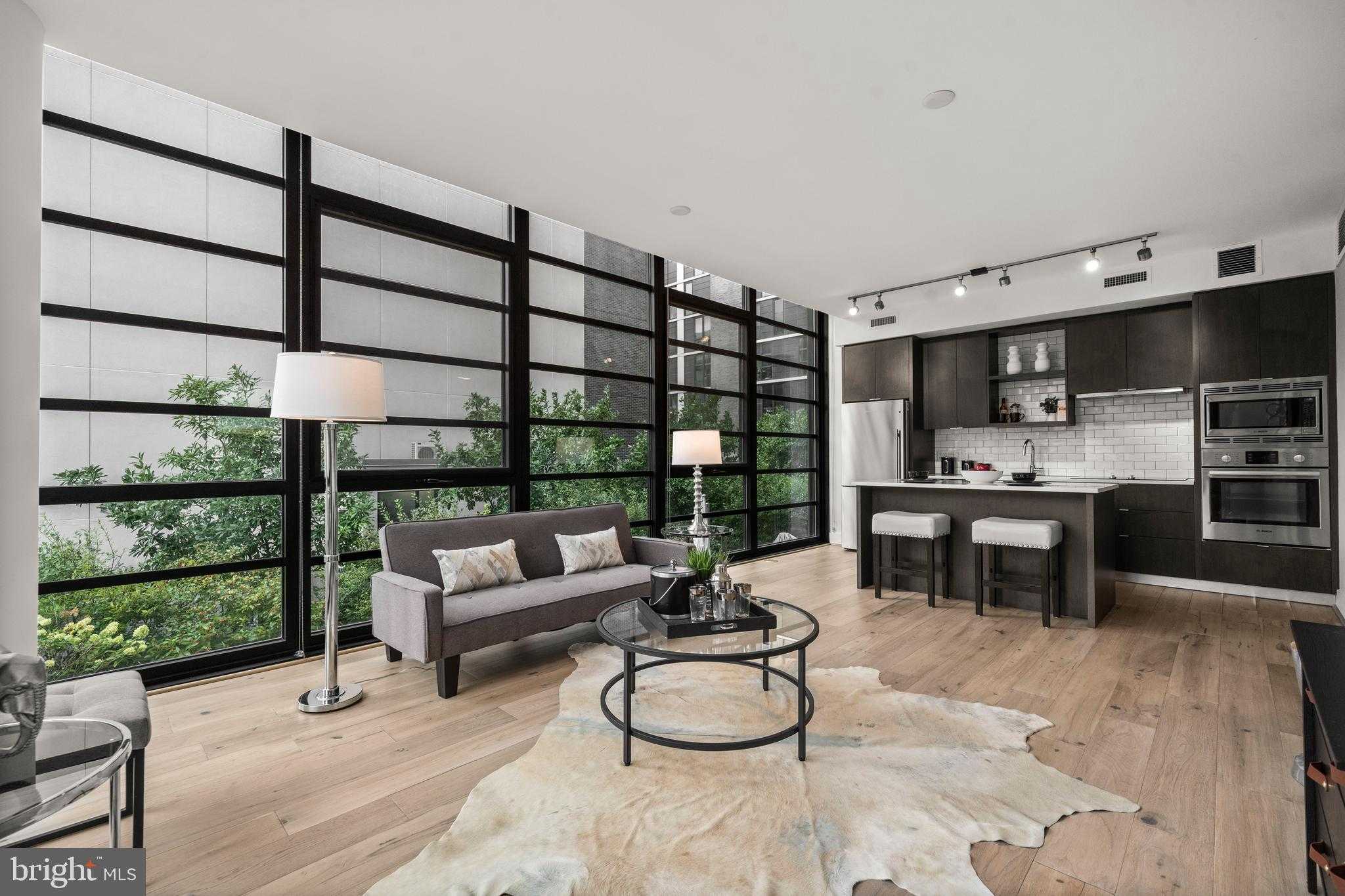 1300 4th St SE Unit 312, Washington