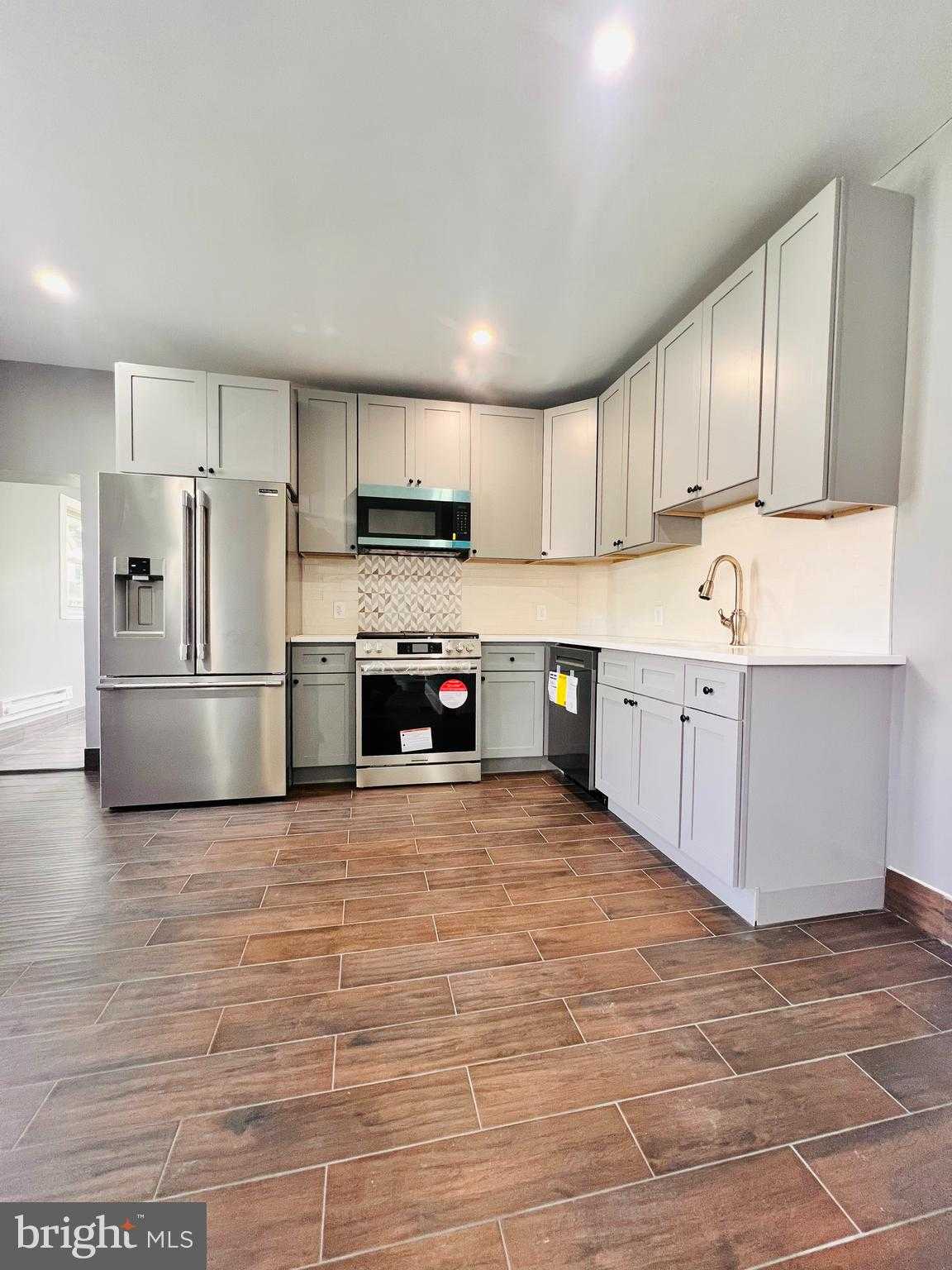 1143 Chestnut St photo 9