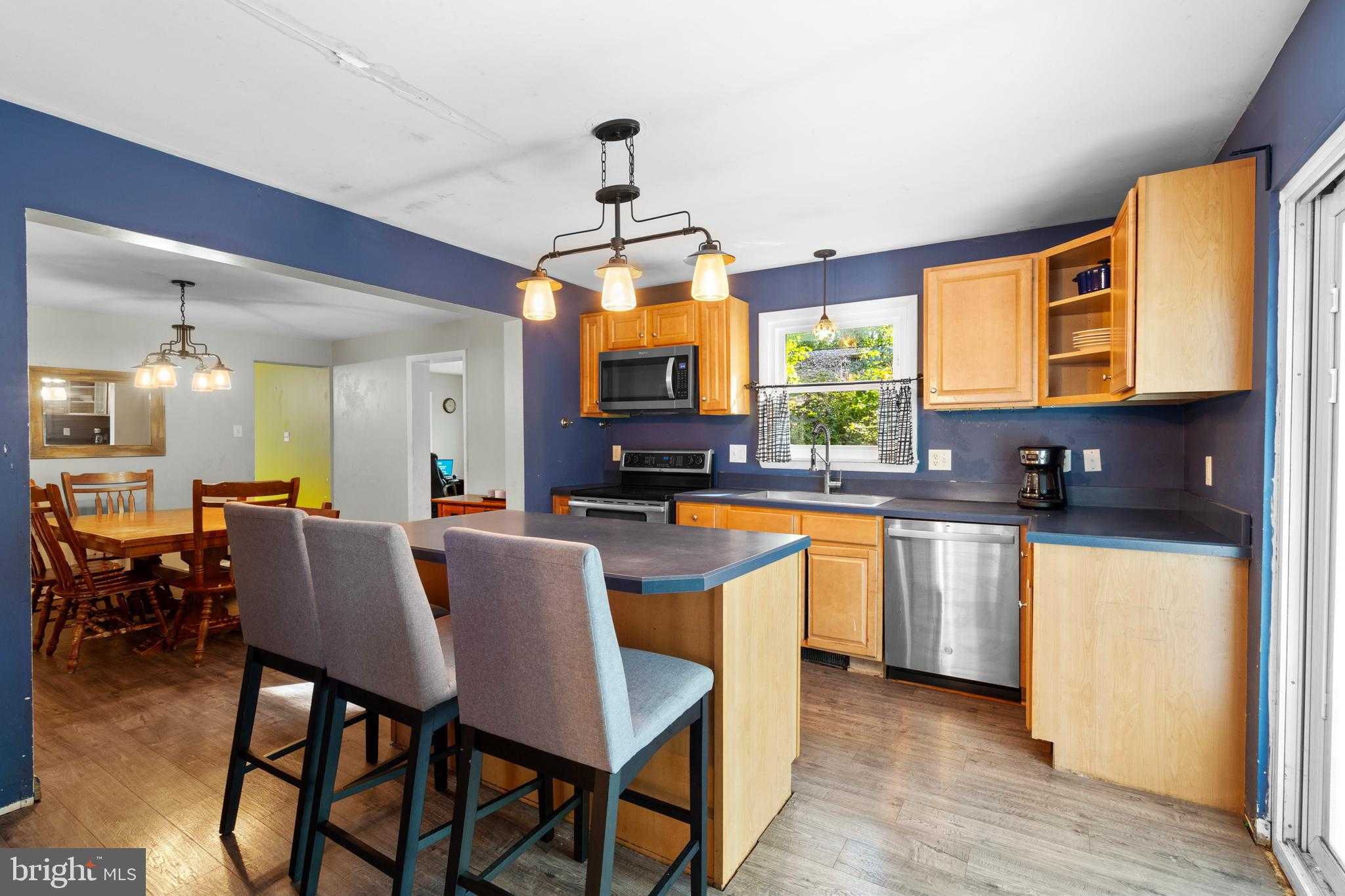 24 Potomac Ave photo 14