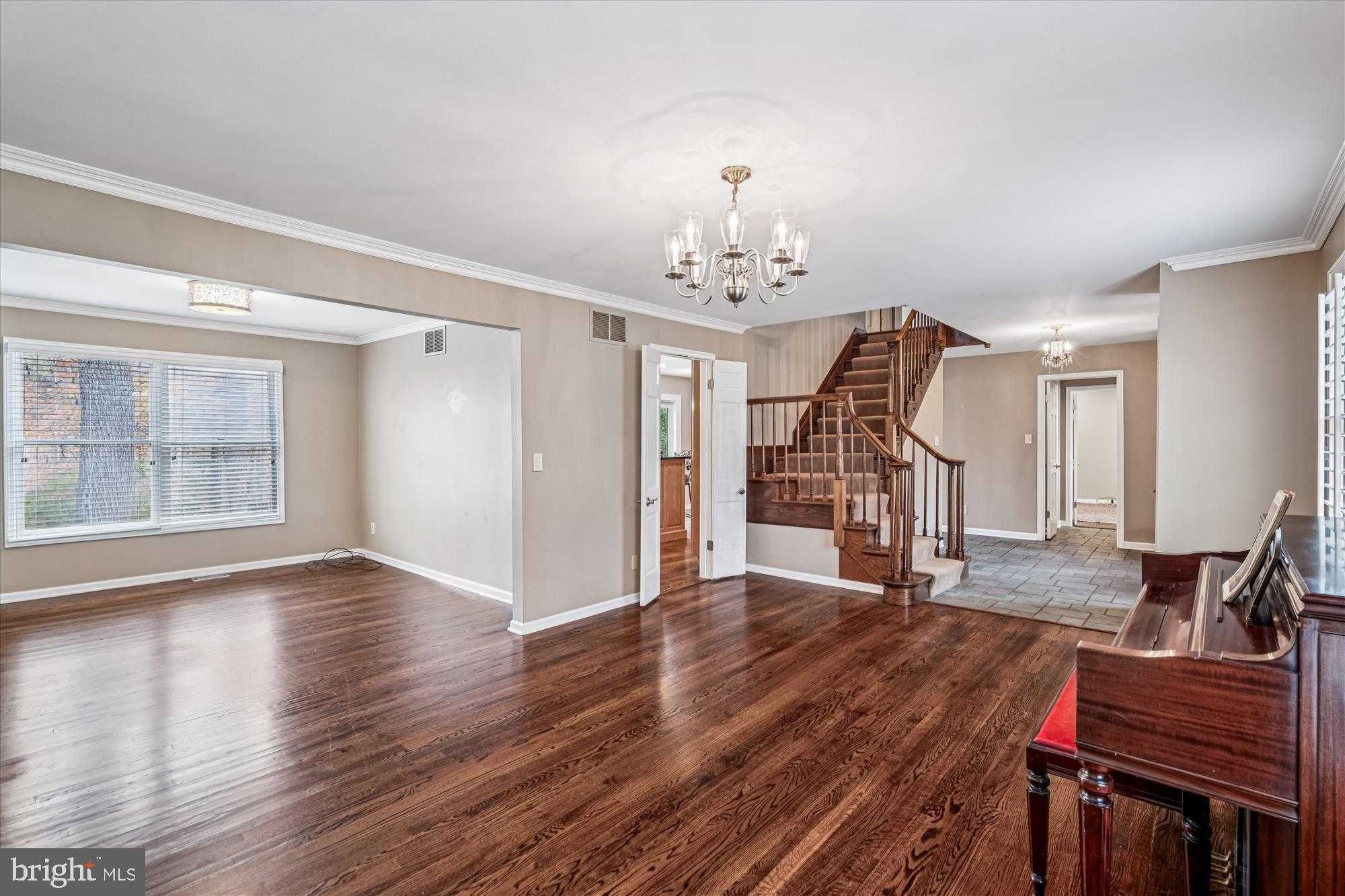 2545 Lavall CT photo 6