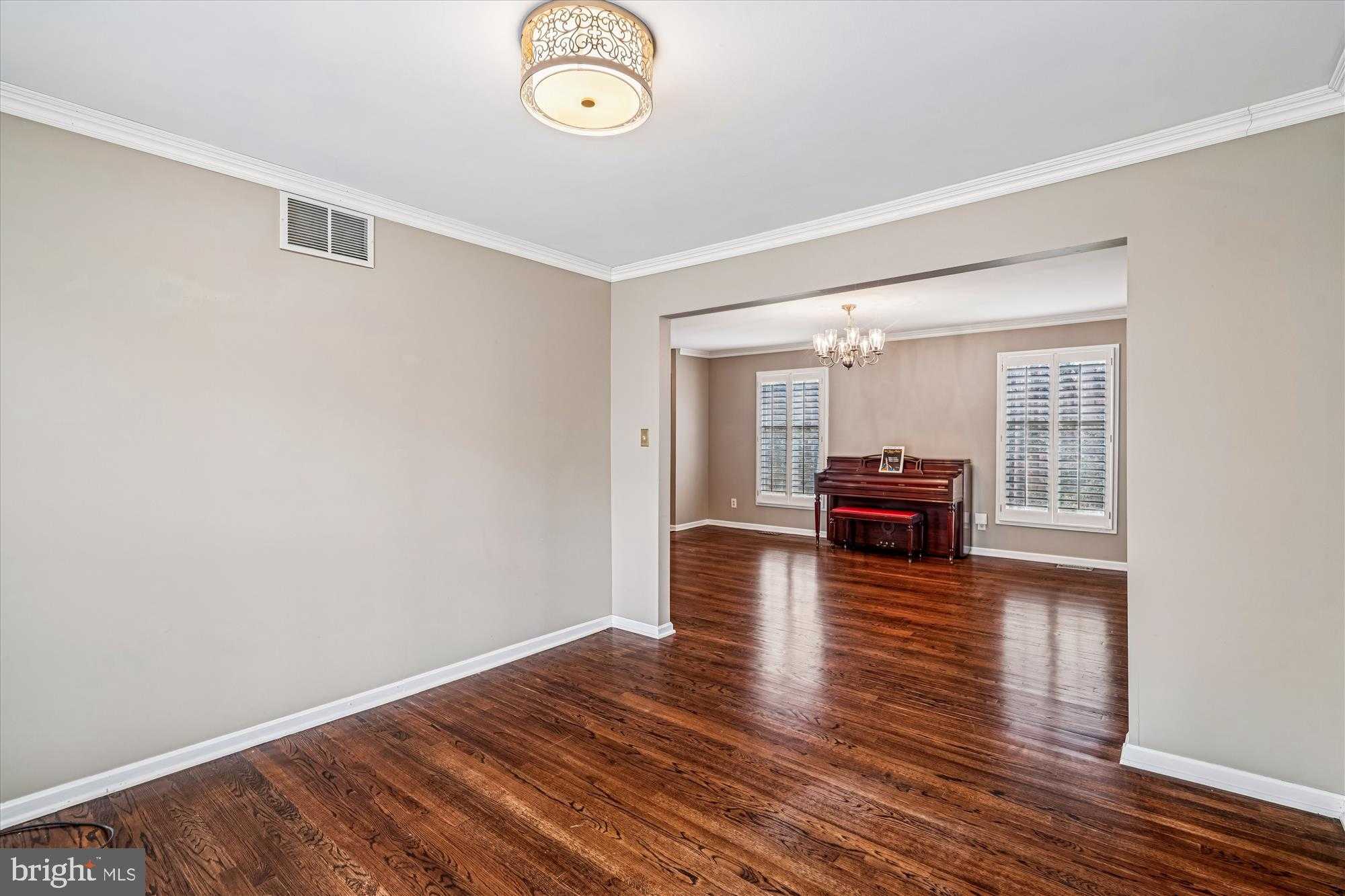 2545 Lavall CT photo 8