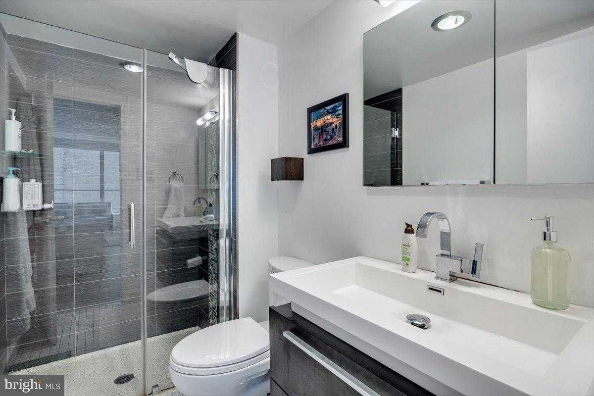 226 W Rittenhouse Sq photo 11