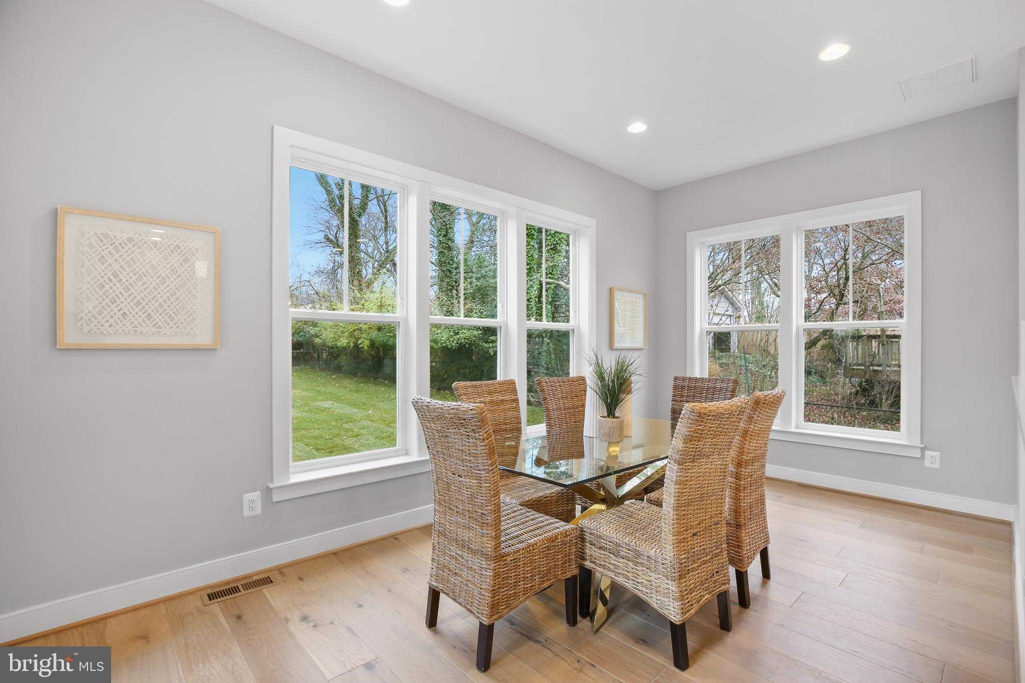 411 S Virginia Ave photo 13