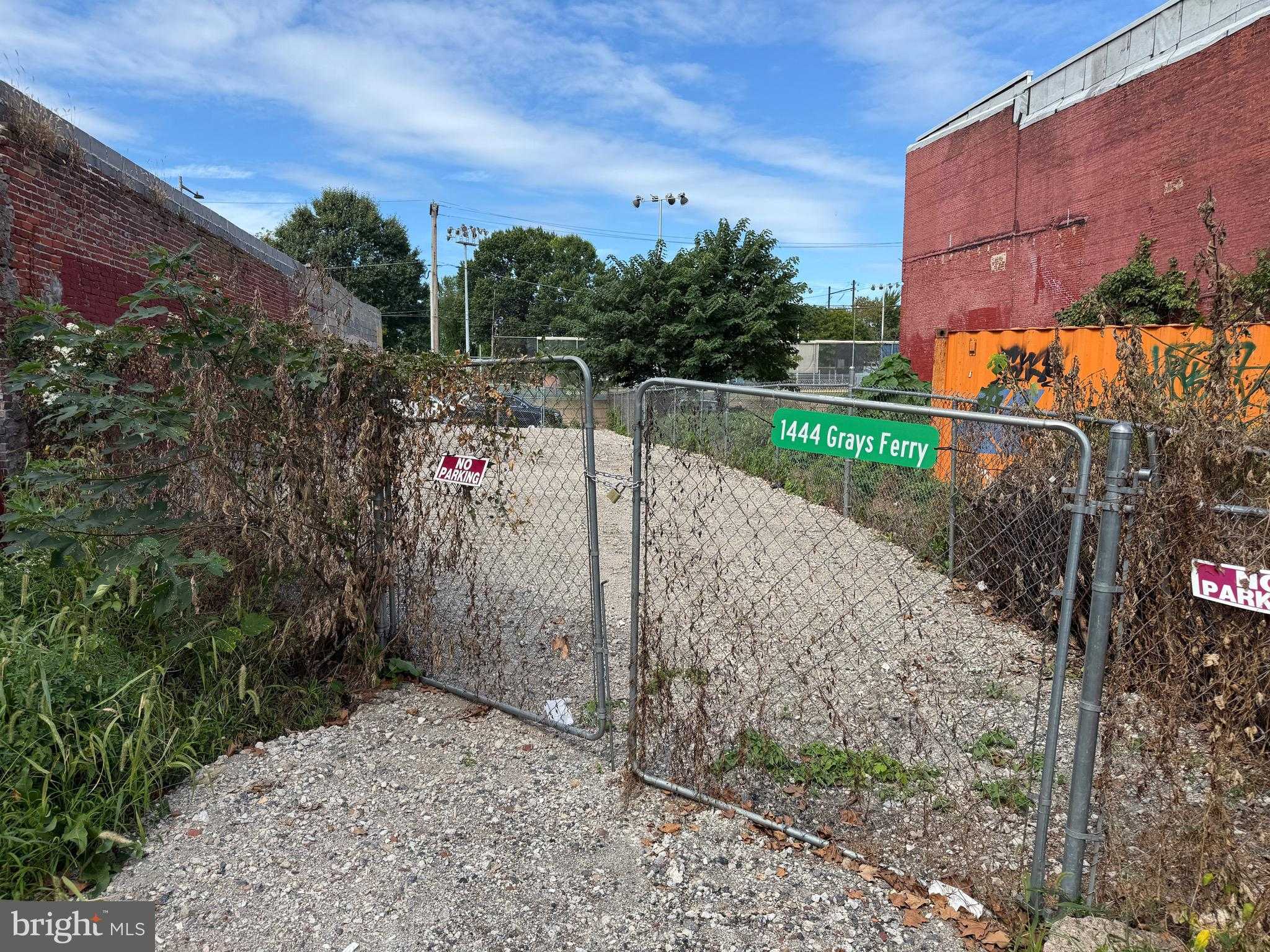 1444 Grays Ferry Ave photo 5