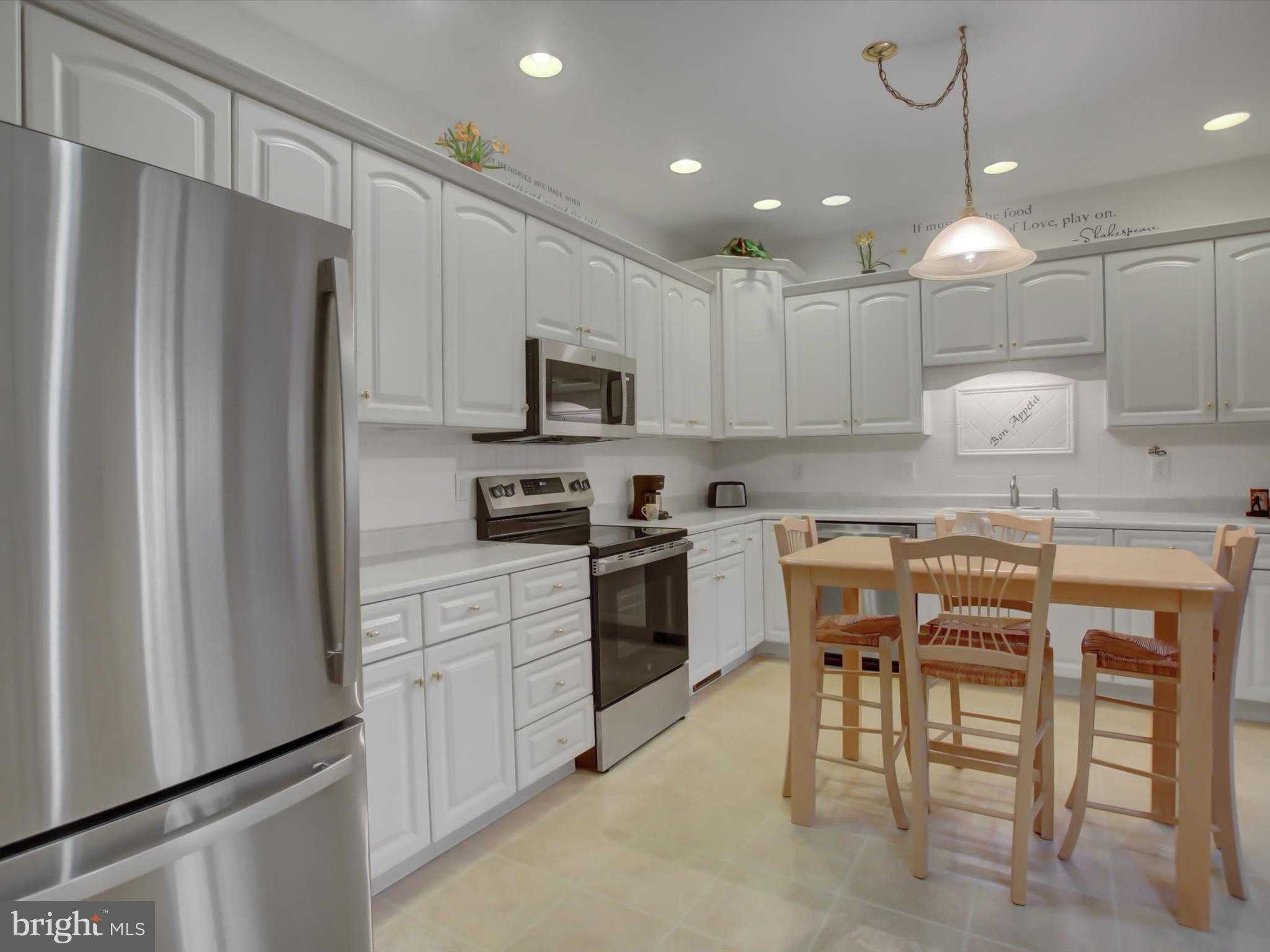 618 Trafalgar Dr photo 16