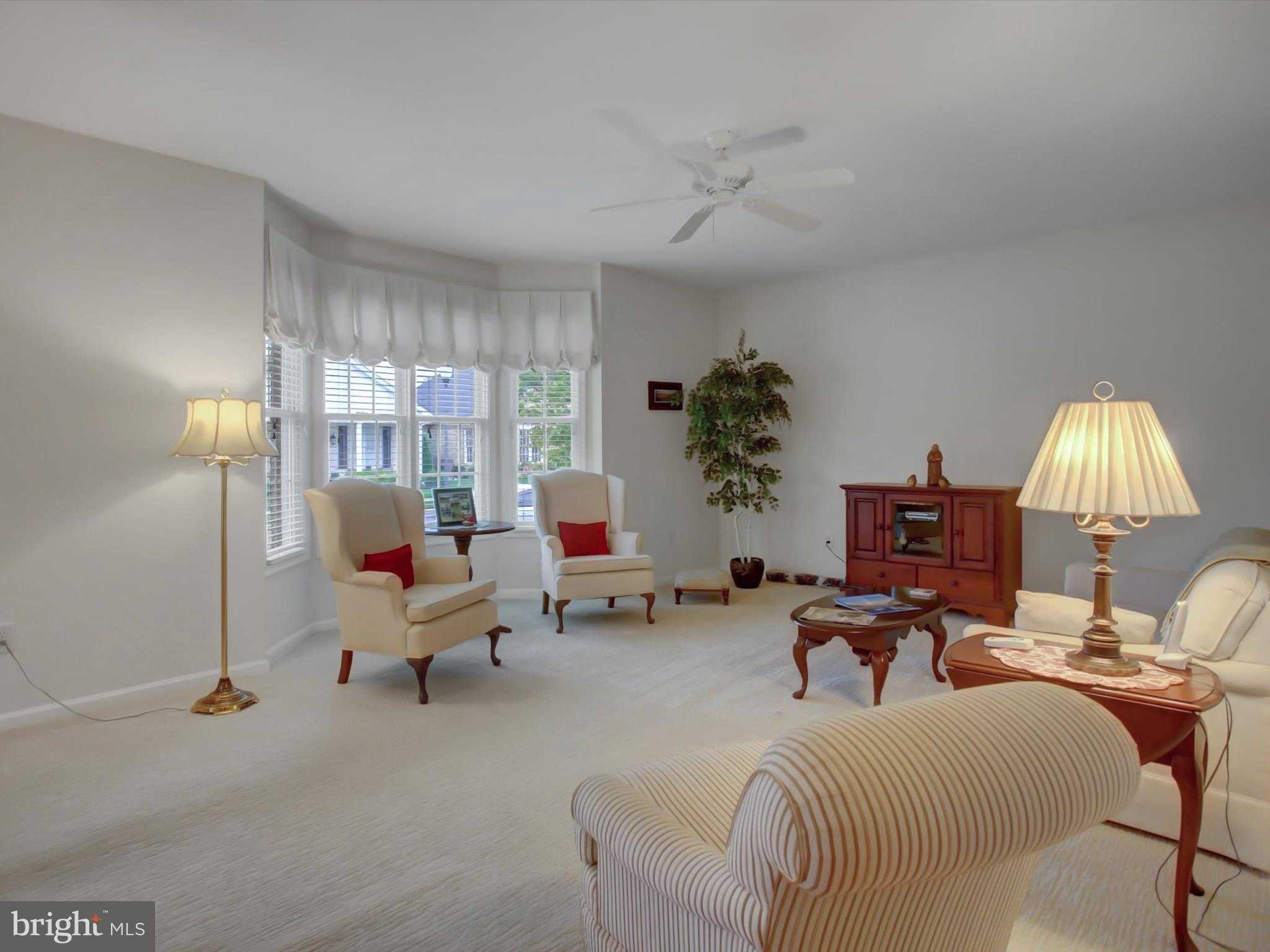 618 Trafalgar Dr photo 7