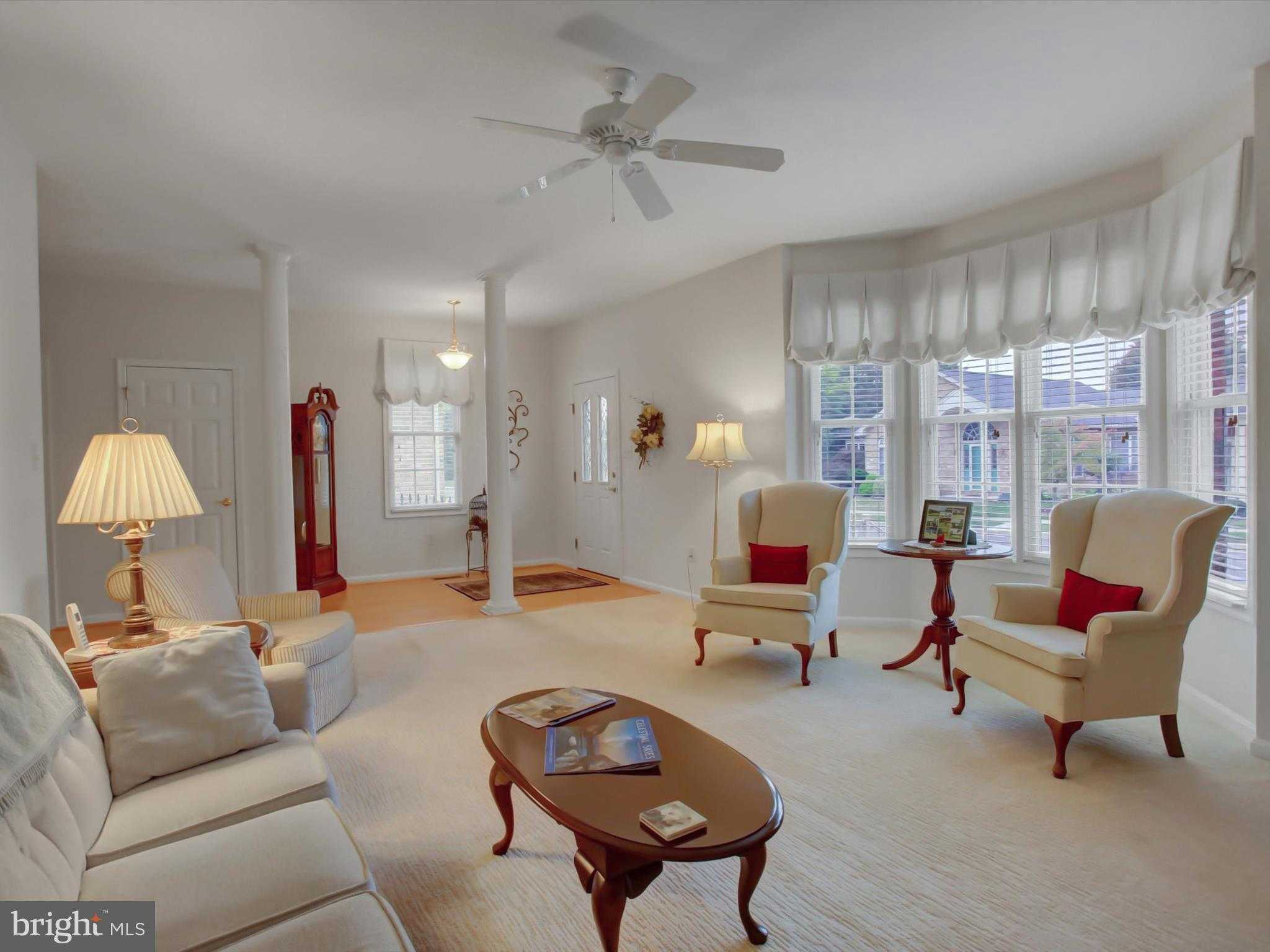 618 Trafalgar Dr photo 8