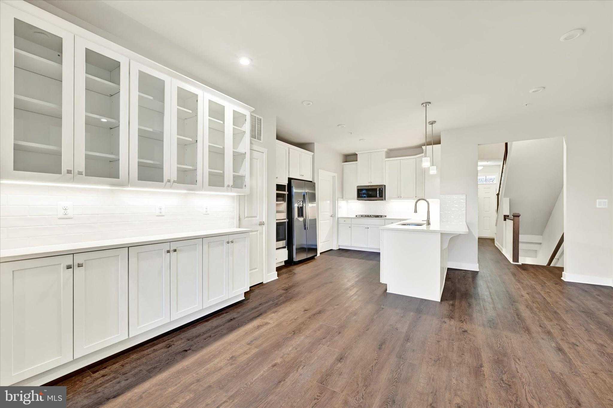 3507 Joylynne Way photo 4