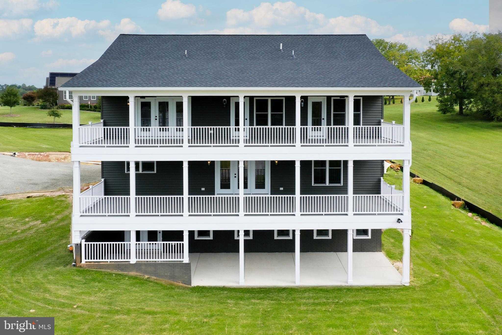 211 Estes Ln photo 4