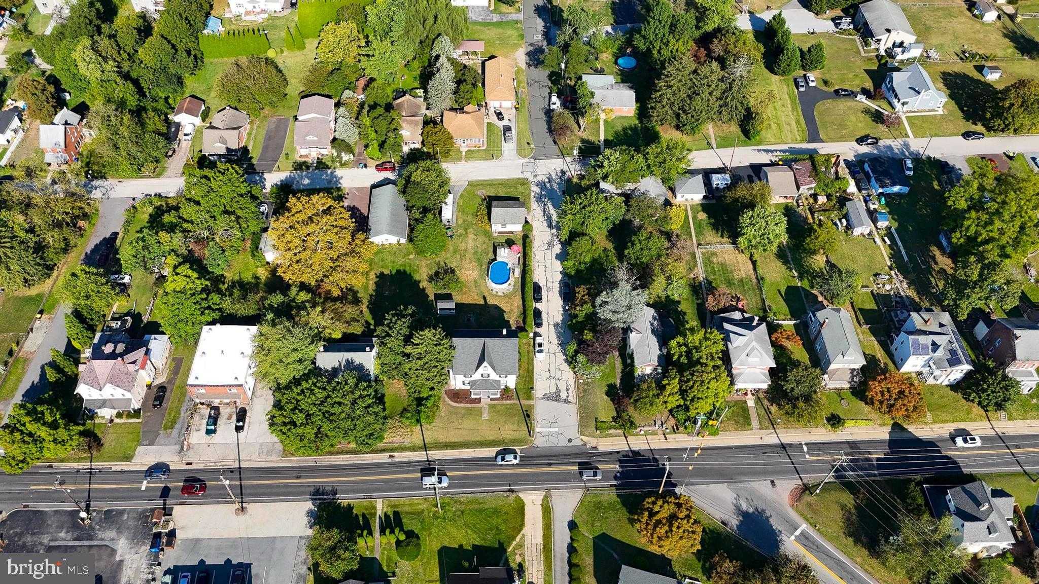 523 Bridge St photo 31