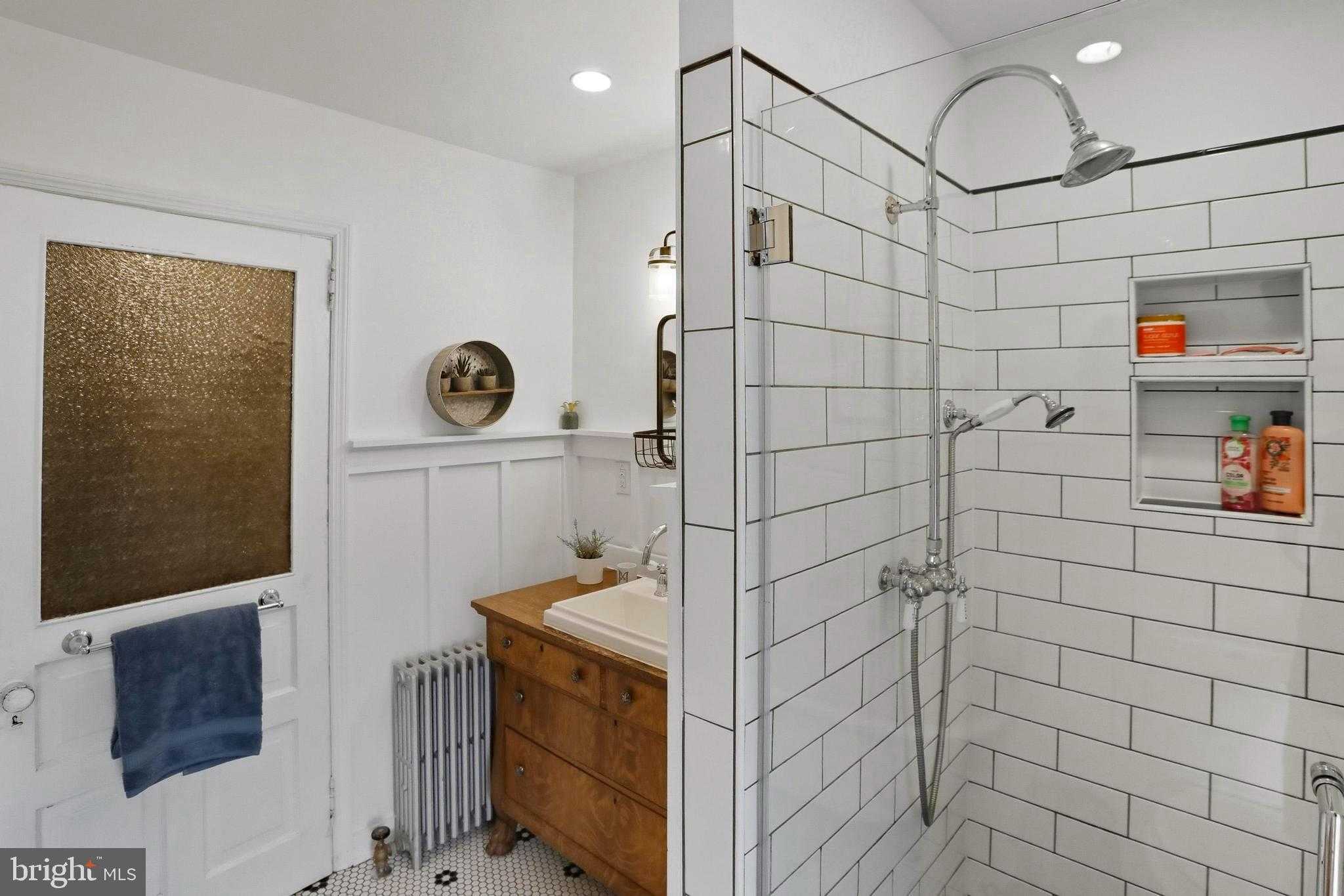 523 Bridge St photo 64