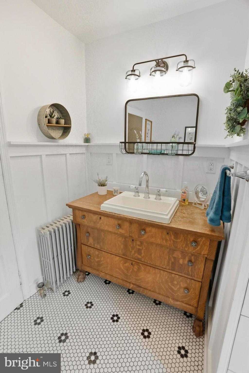 523 Bridge St photo 65