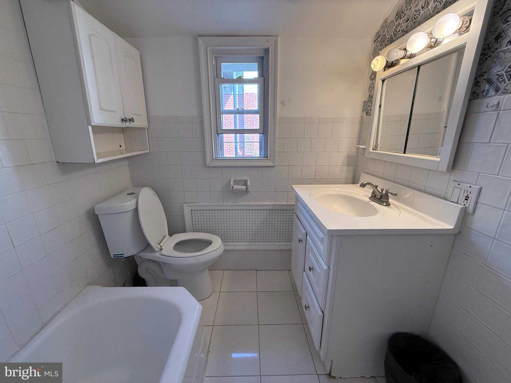 913 League St photo 14