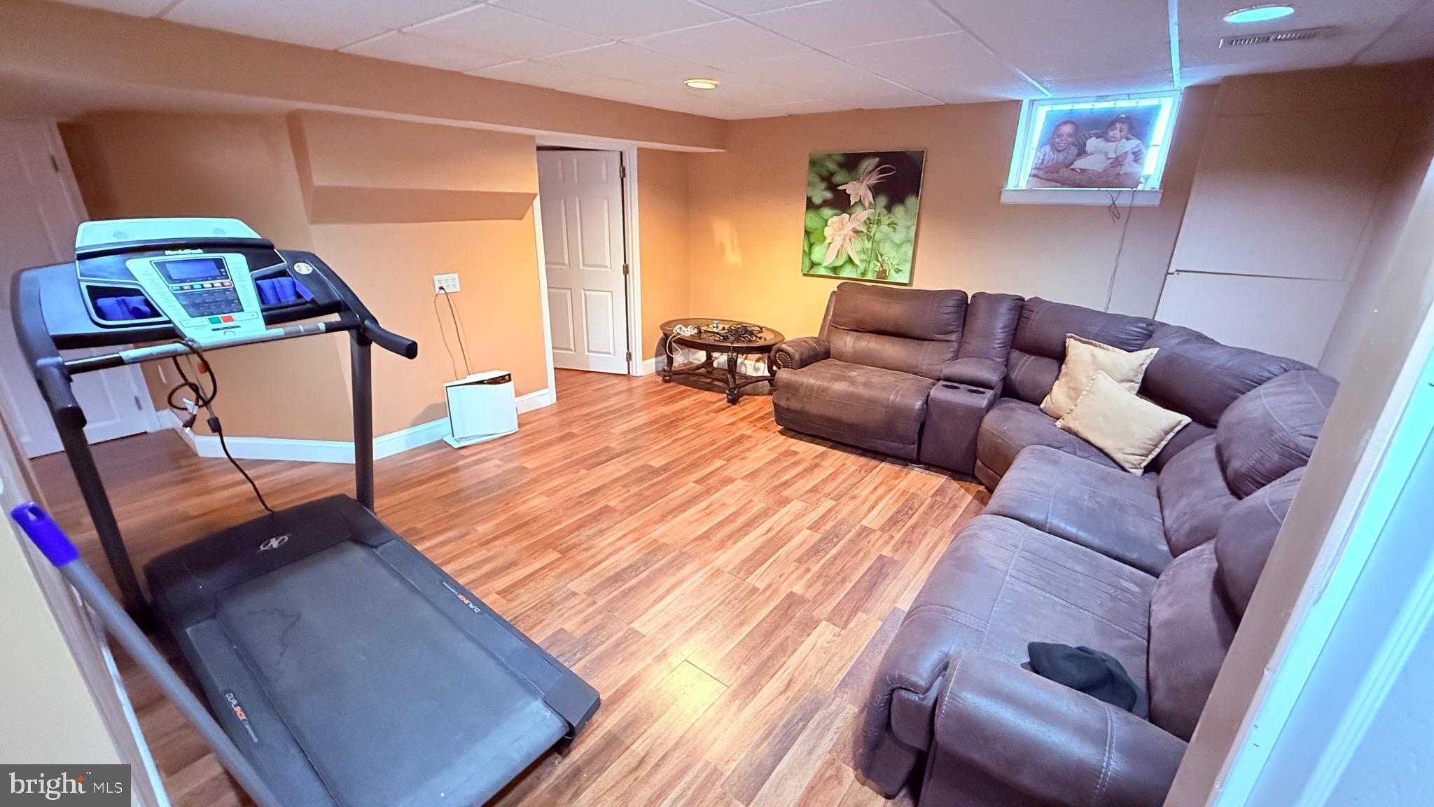 8905 Springview Rd photo 69