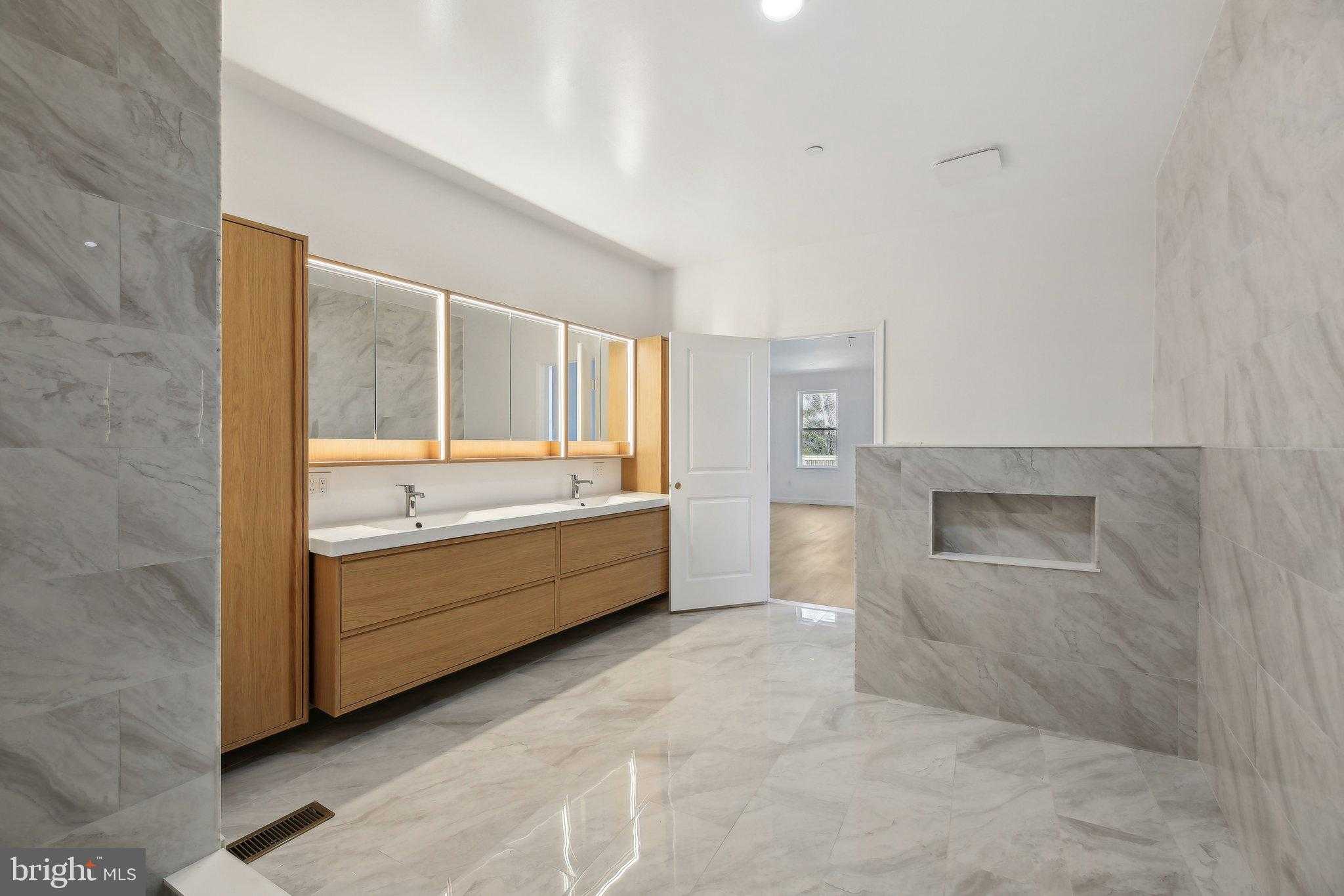 8325 Grove Angle Rd photo 37