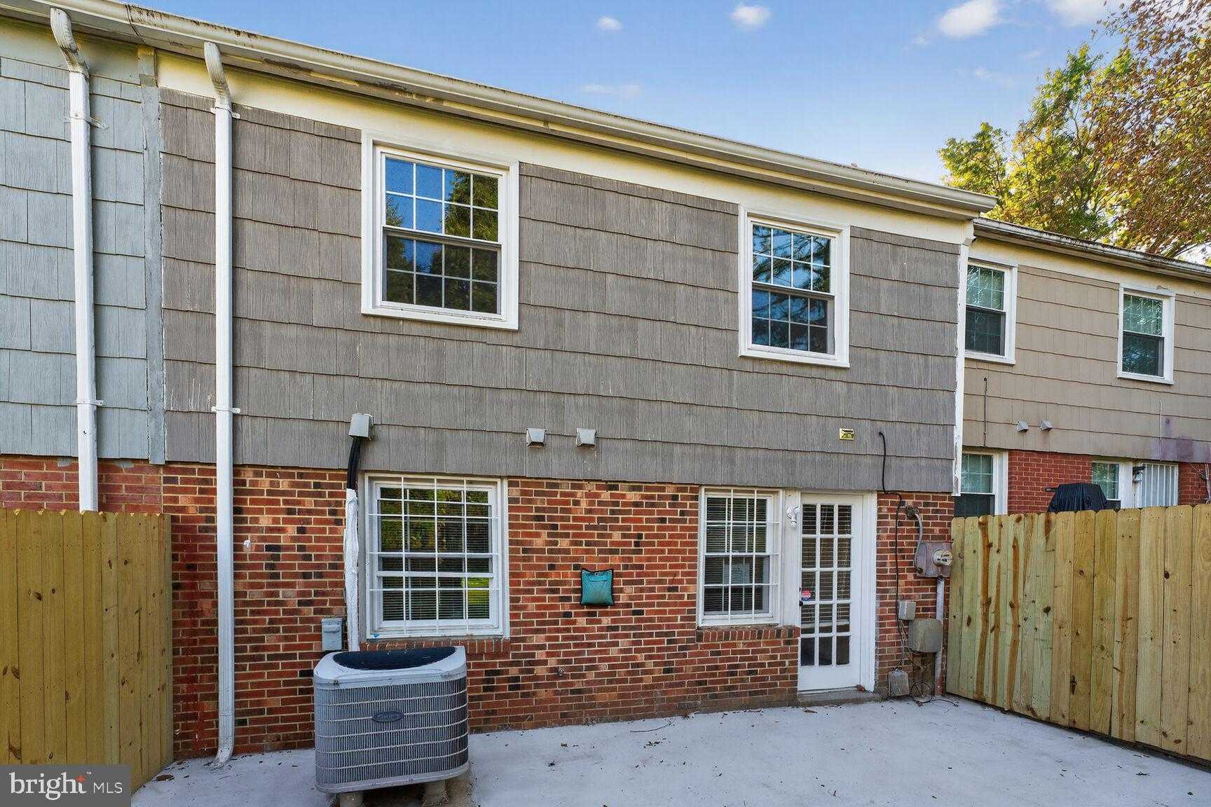 1532 Potomac Heights Dr # 204 photo 3