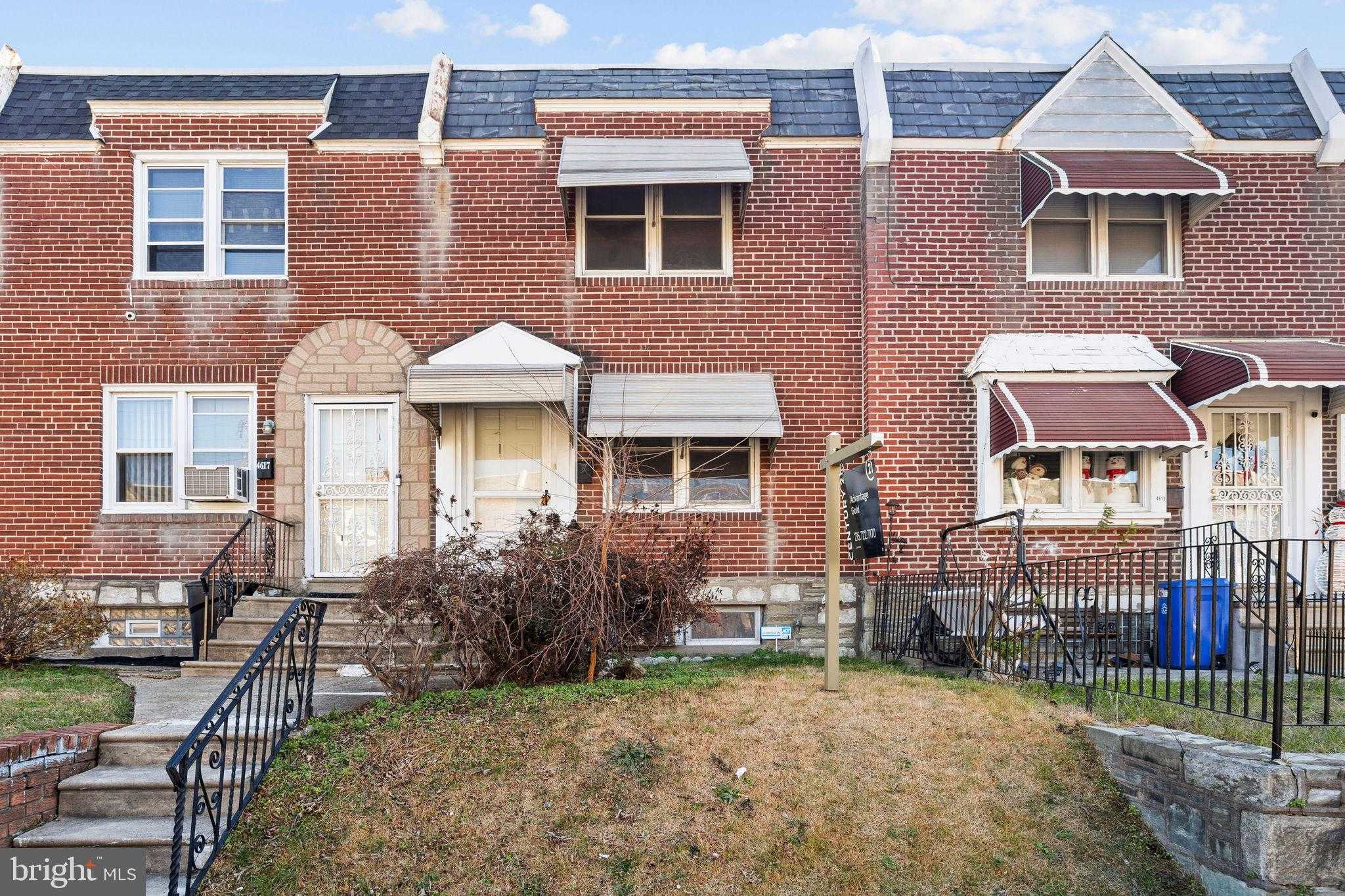 4615 Weymouth St photo 2