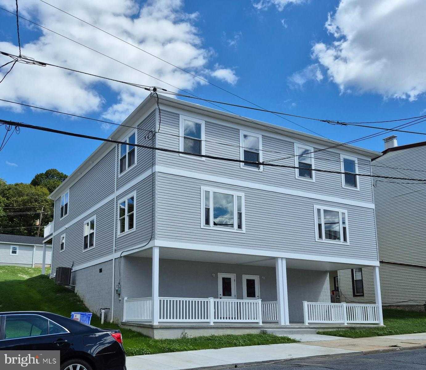 259 S 4th St photo 29