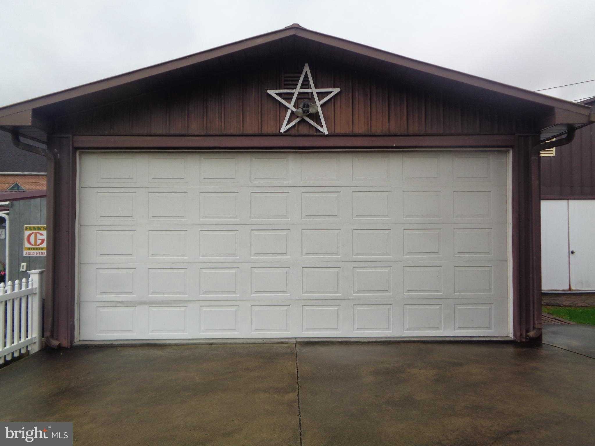 4 Waterfront St photo 26