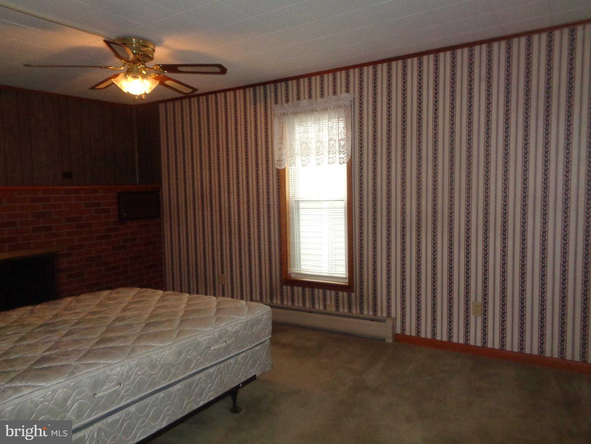 4 Waterfront St photo 9