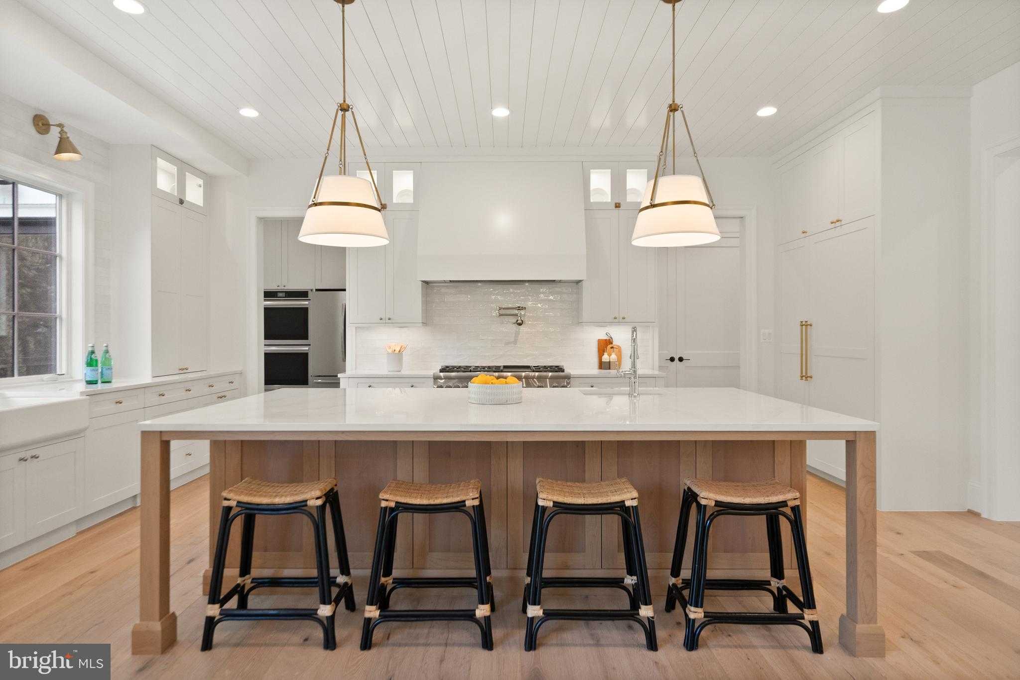 1104 Sharon CT photo 11