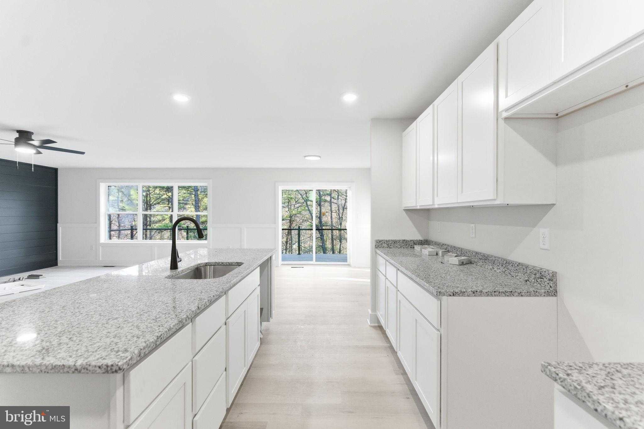 251 Sachem Hl photo 19