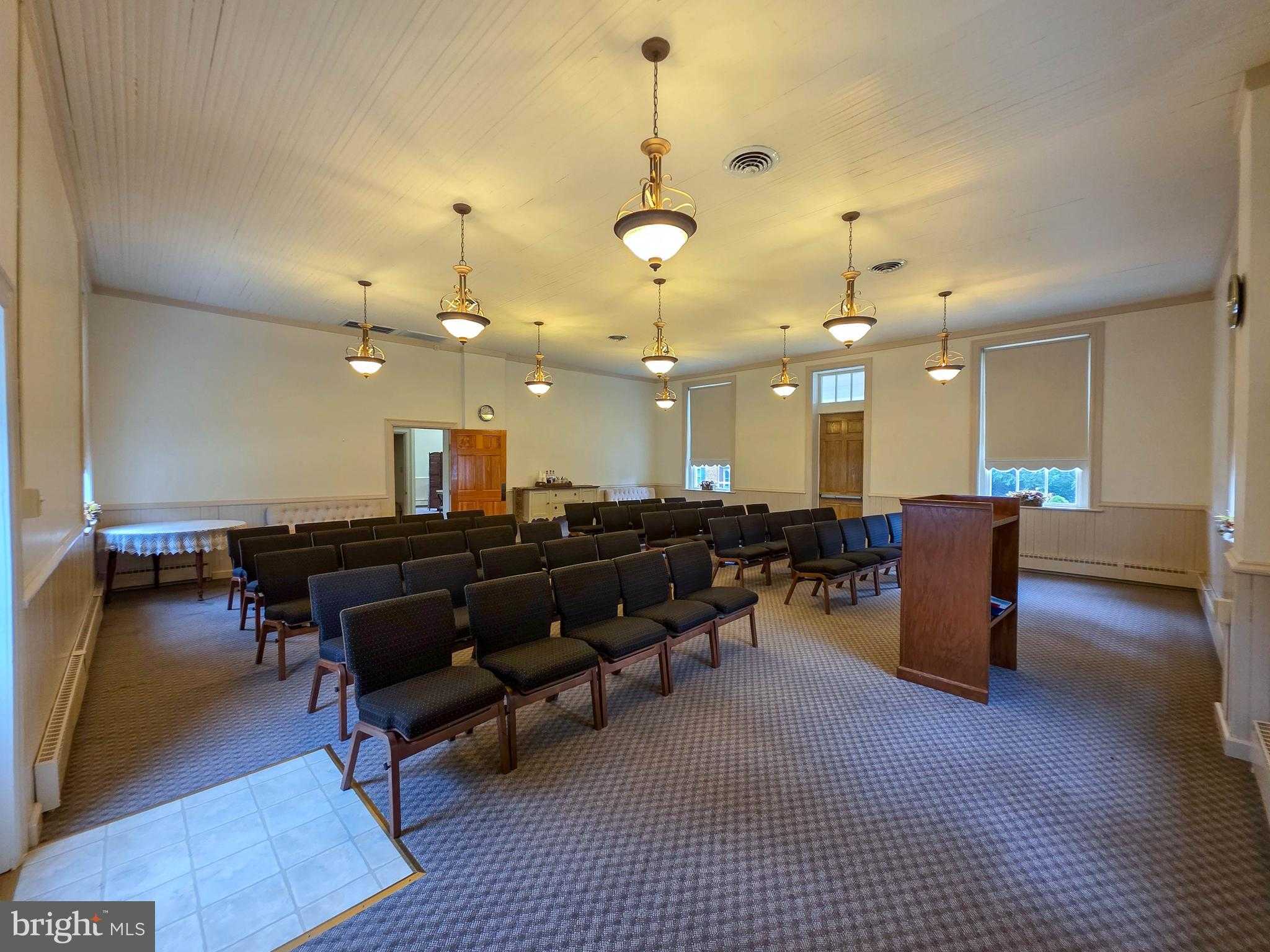 171 East Ave photo 9