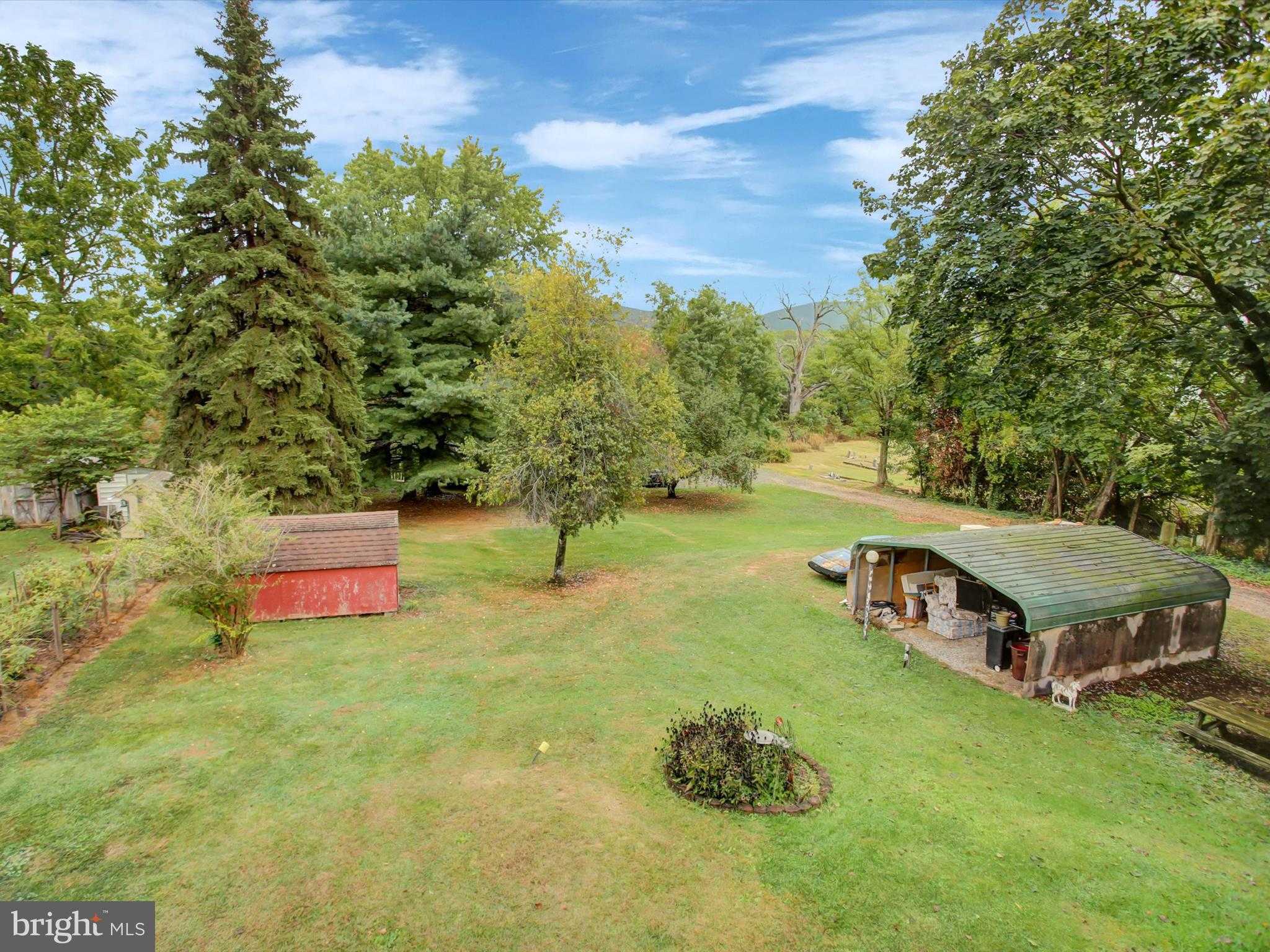 111 W Main St photo 31