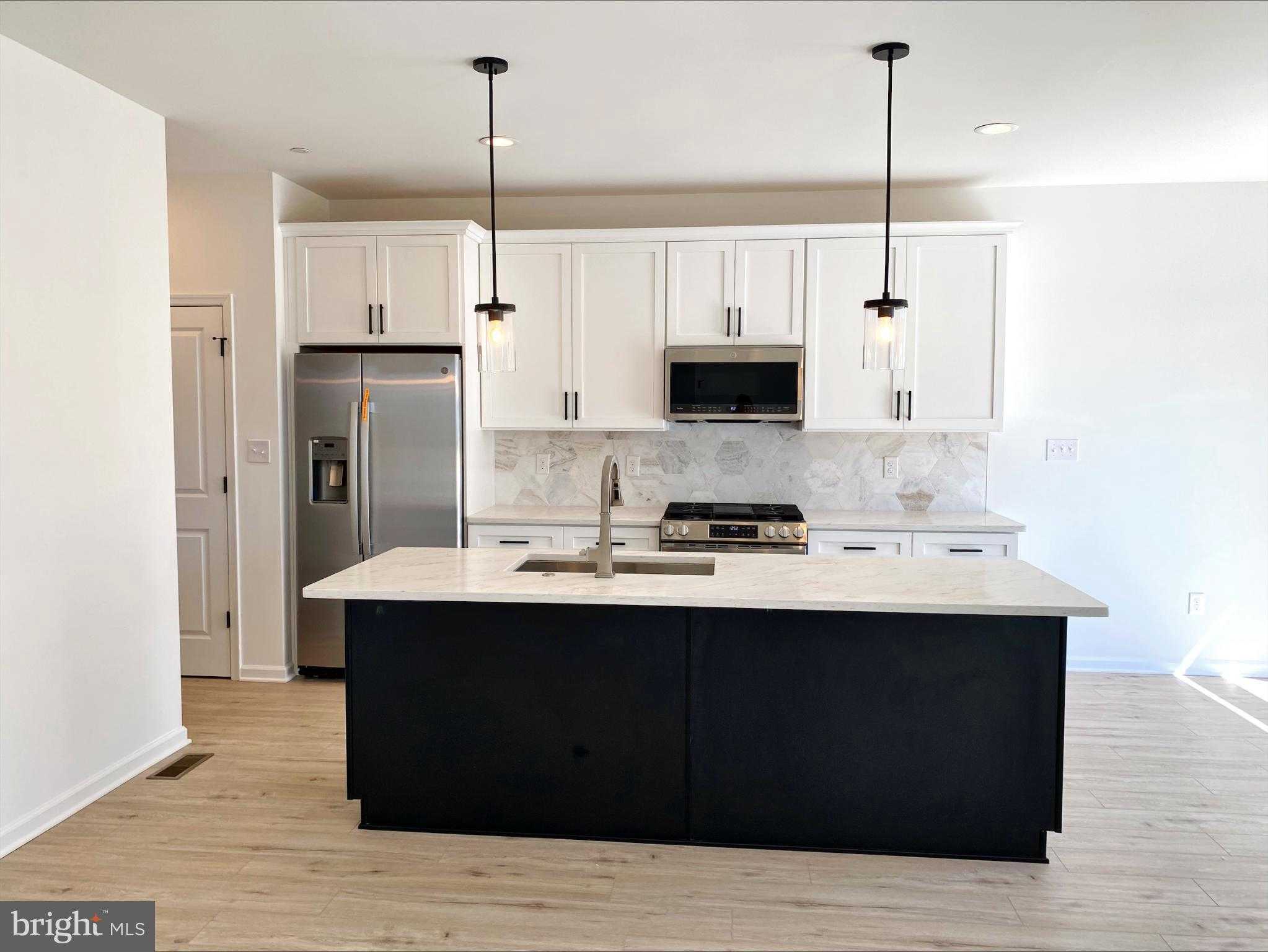 8 Valleyoak Rd photo 2