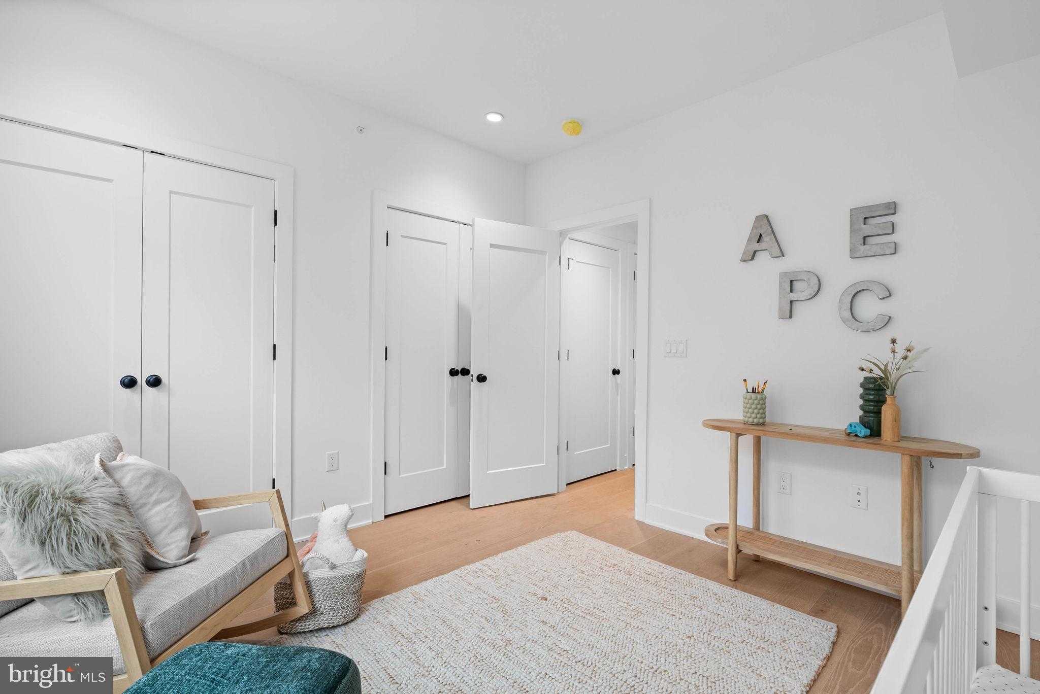 650 Fairmount Ave photo 27