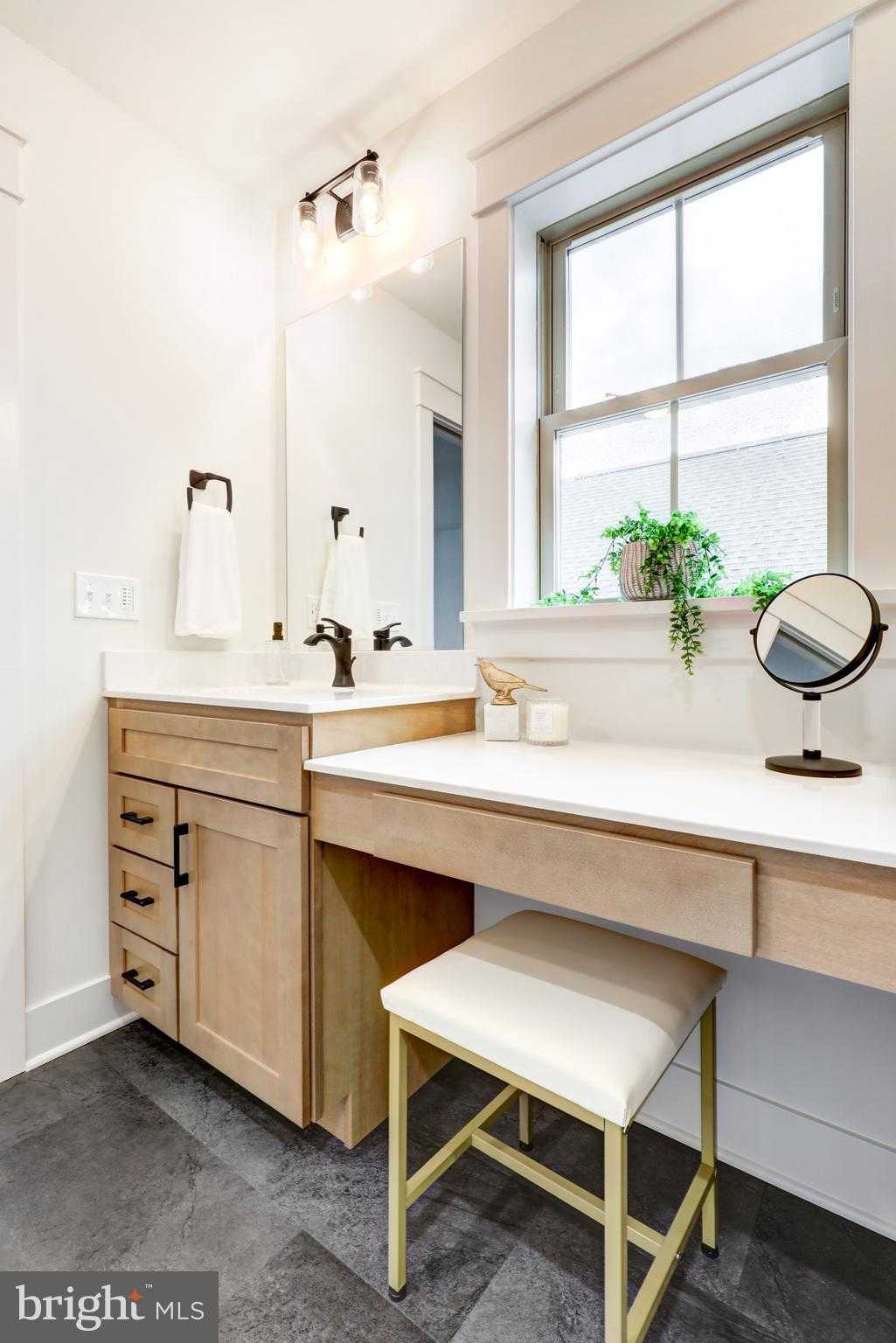 218 Parkside Pl photo 39