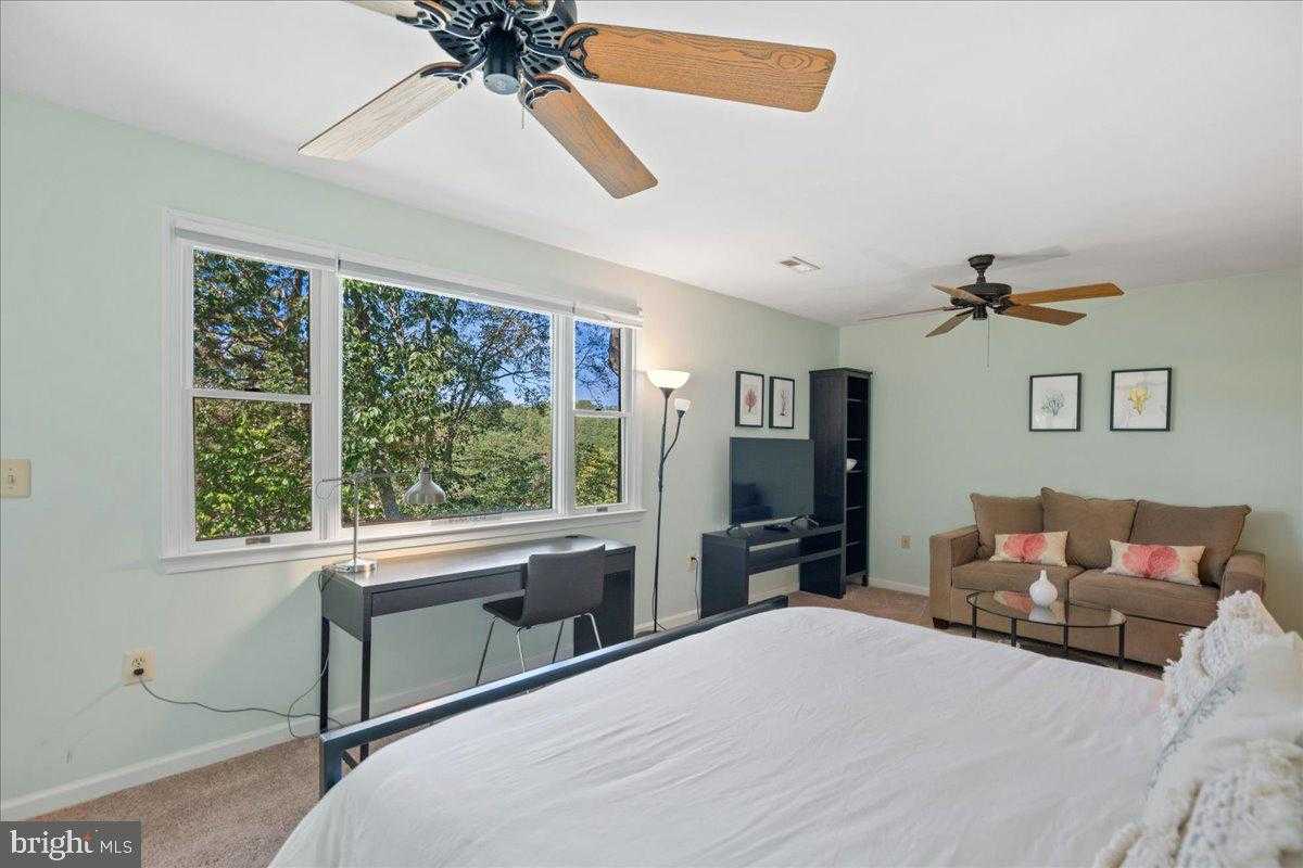 219 Calvert Dr photo 25