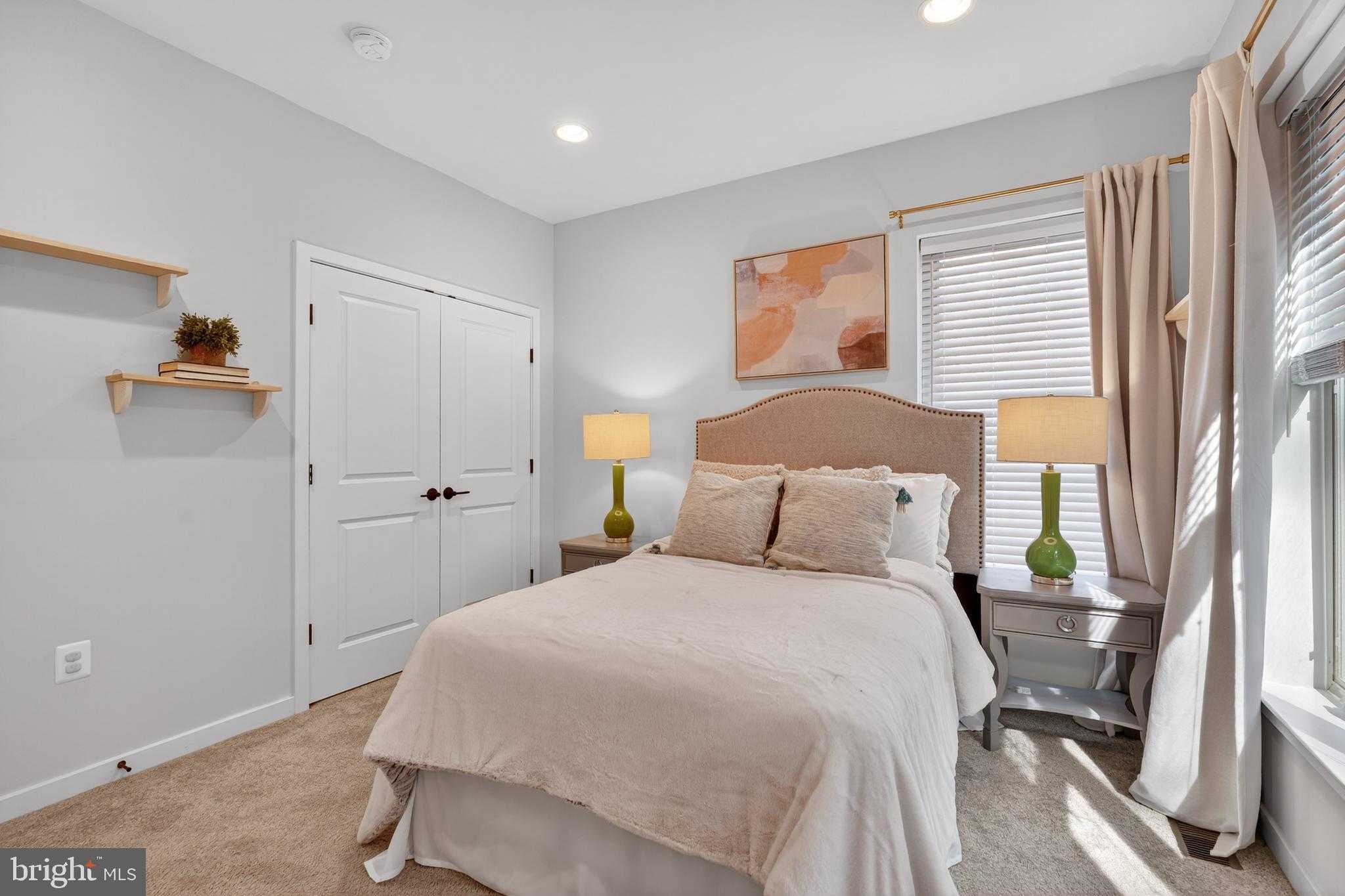 864 Thompson Cres # 44 photo 19