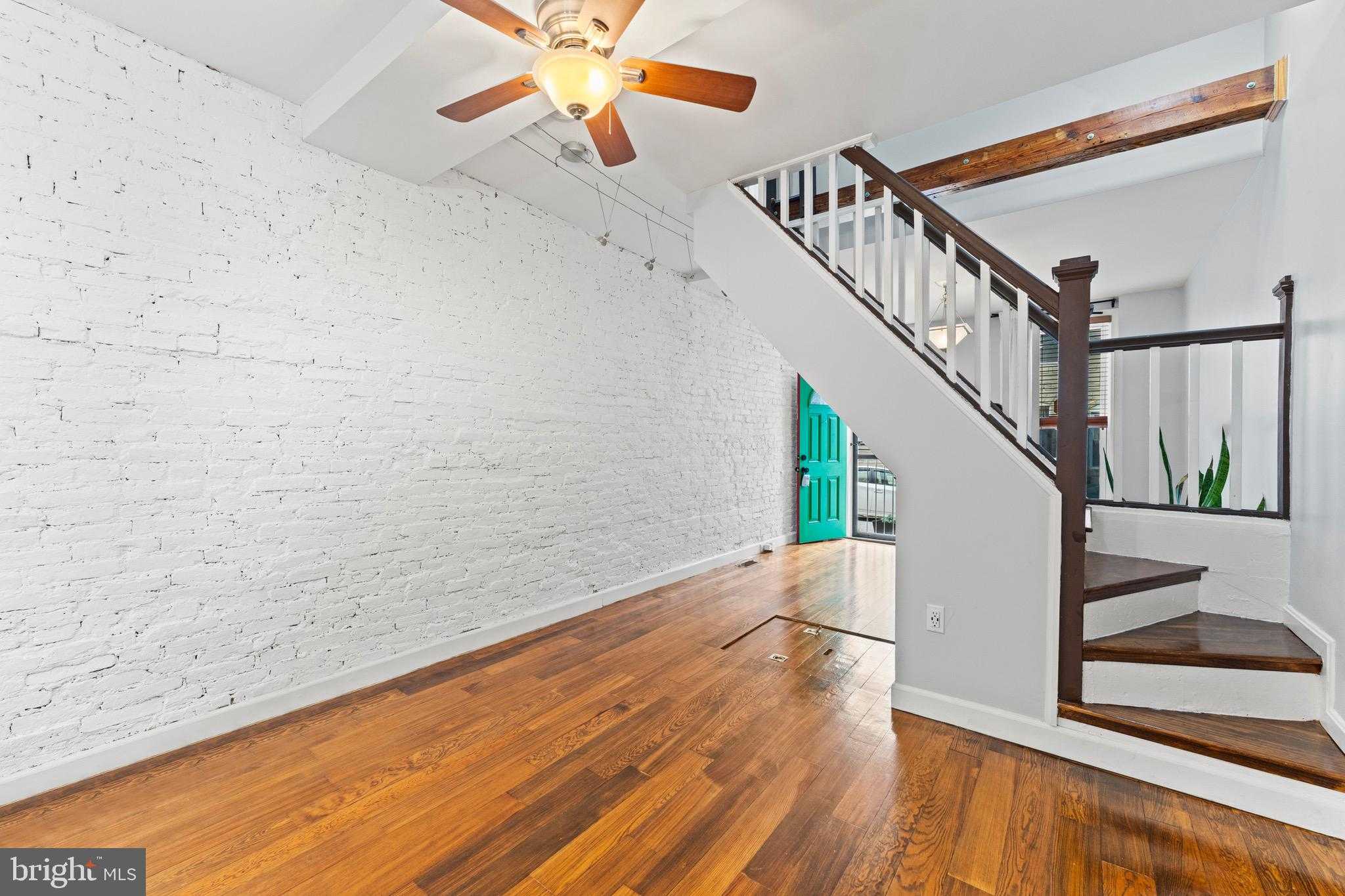 224 N Port St photo 15