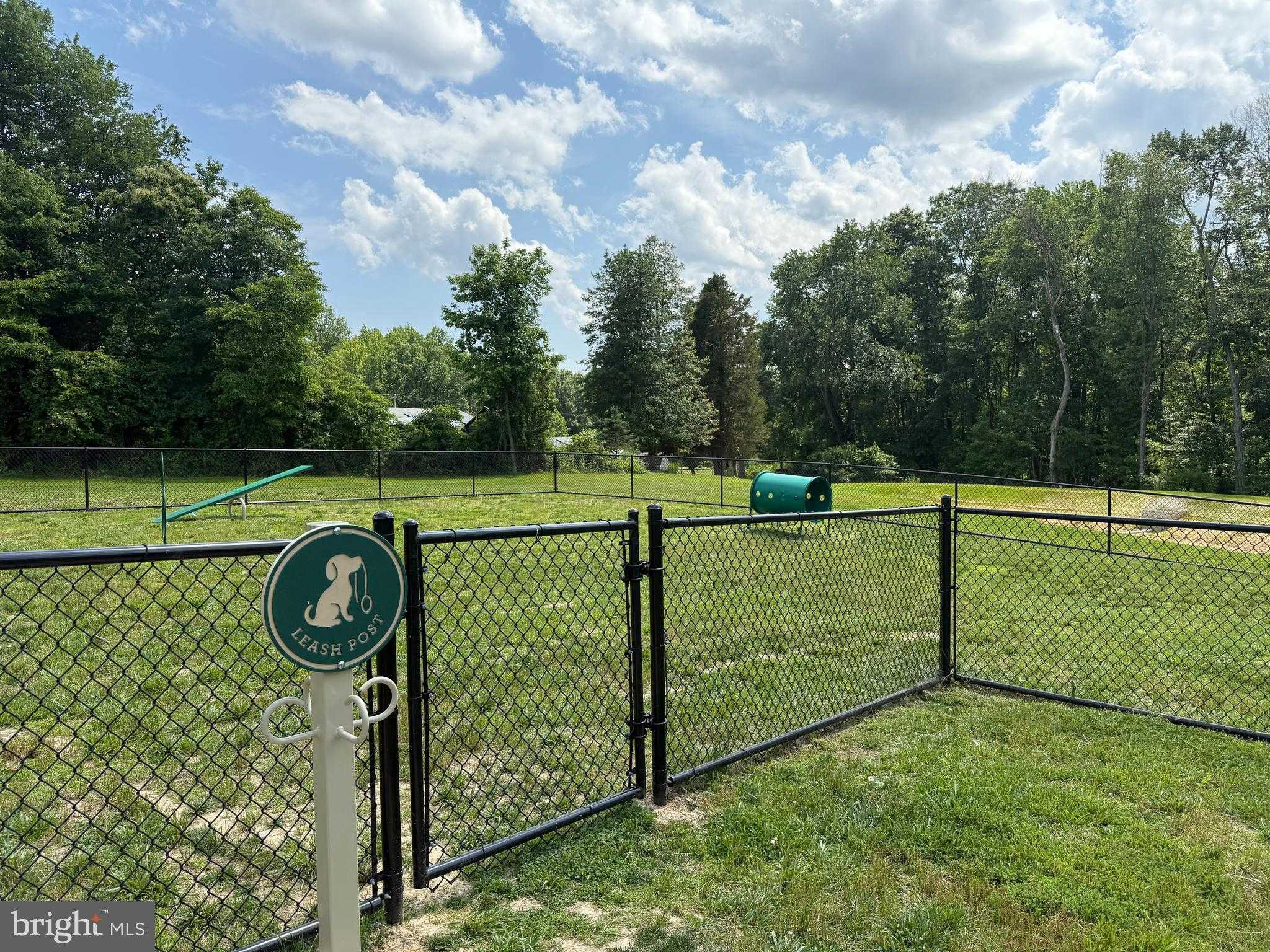 3637 Dexter CT photo 32