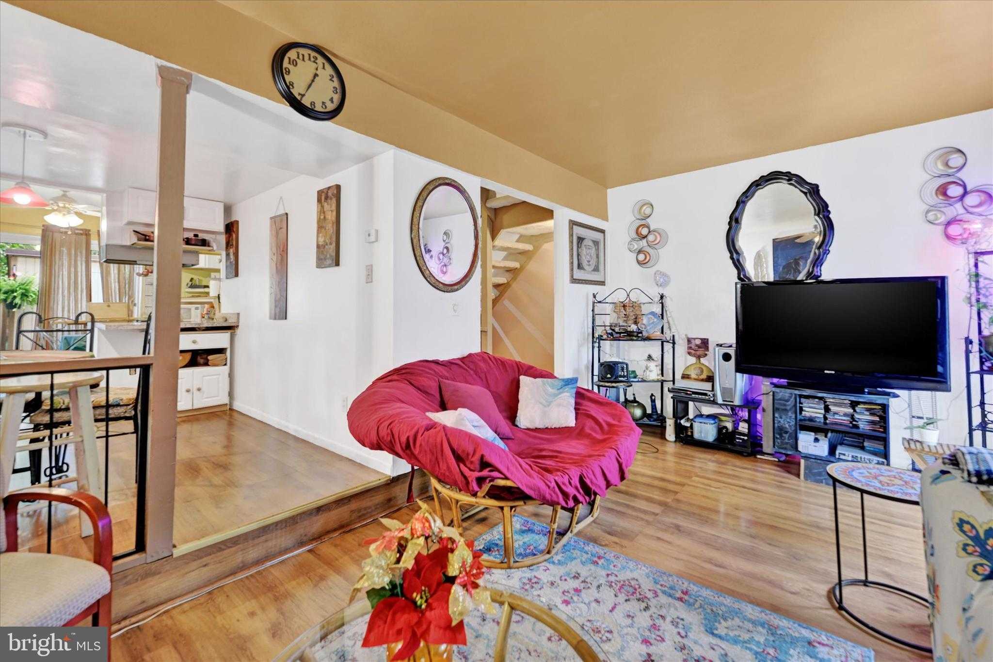 5475 El Camino photo 3